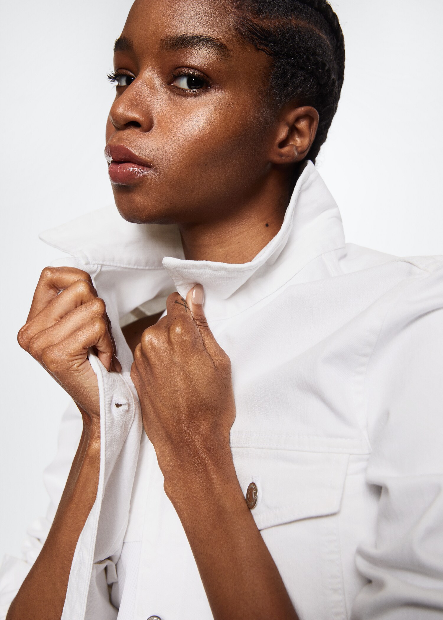 Pocketed denim jacket - Details of the article 1