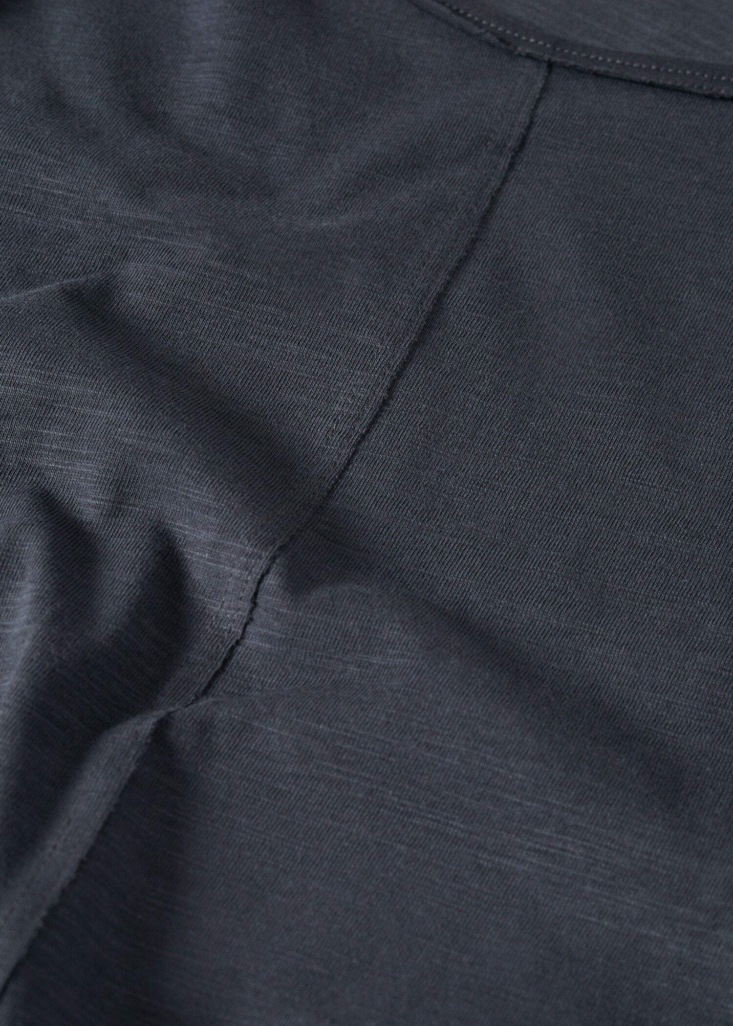 Stretchy sleeve t-shirt - Details of the article 8