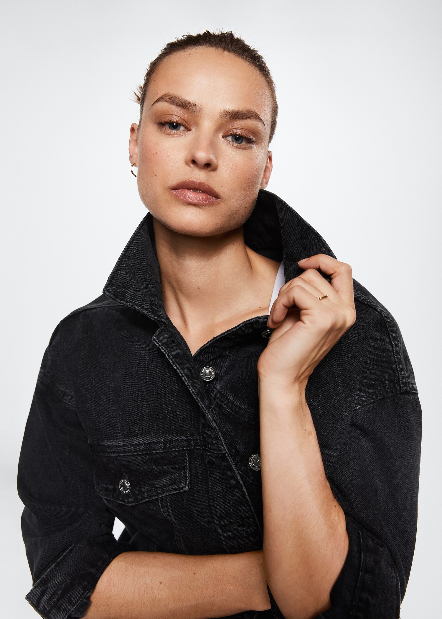 Oversize denim jacket - Details of the article 1