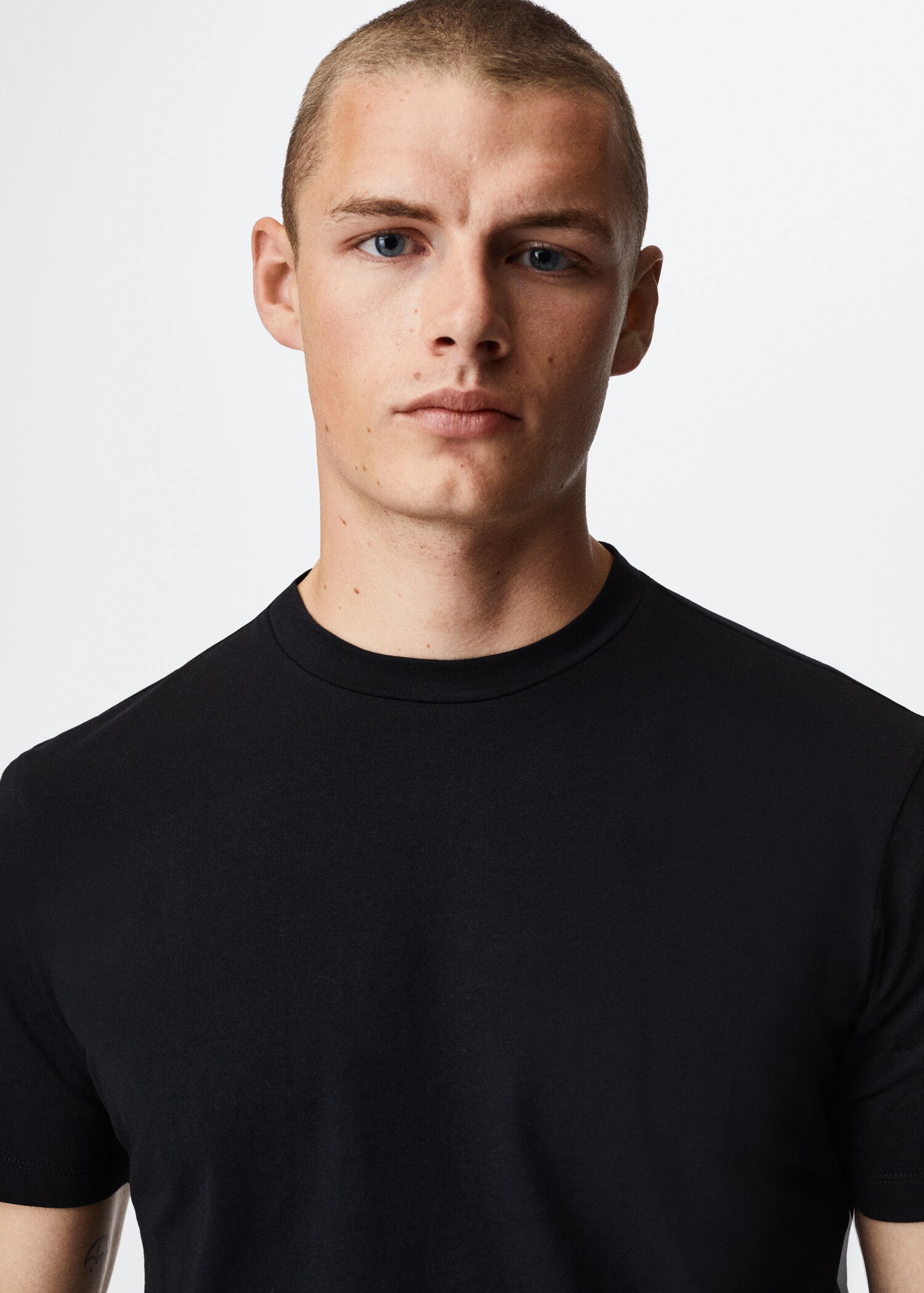 Stretch cotton T-shirt - Details of the article 1