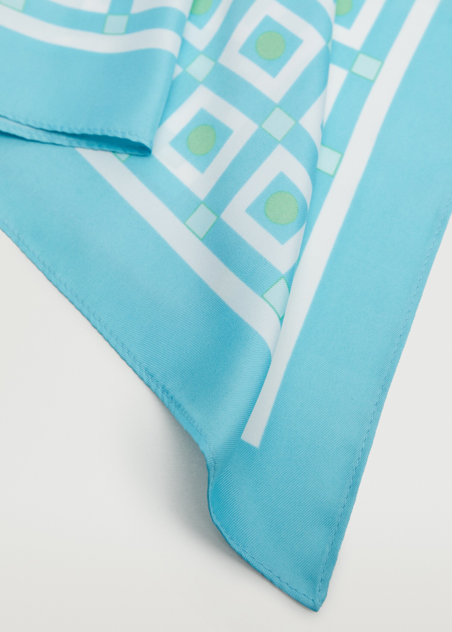 Geometric printed foulard - Details of the article 2