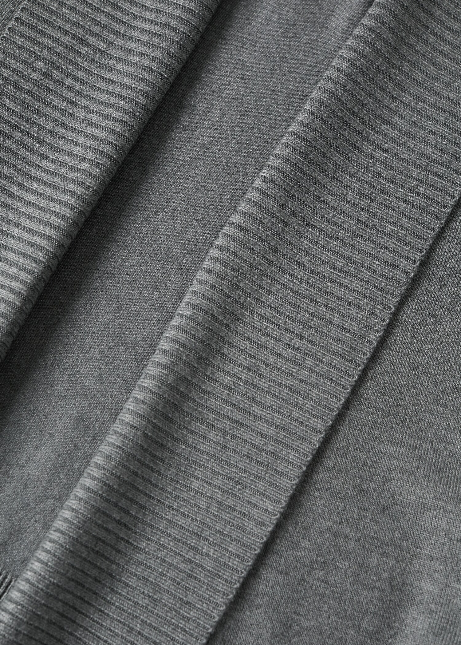 Fine-knit cardigan - Details of the article 8