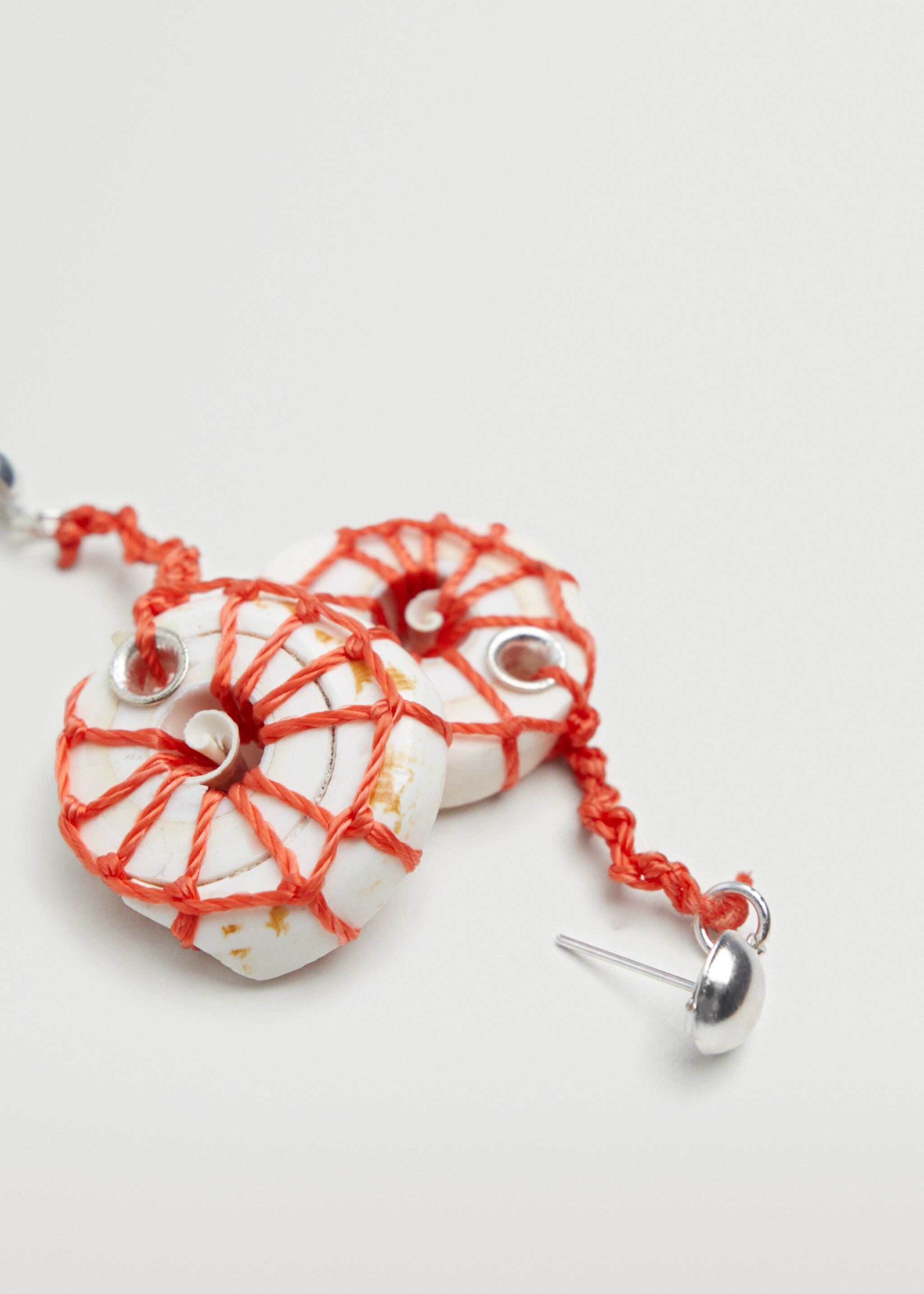 Shell pendant earrings - Medium plane, Silver. Ref: 37050265-00.