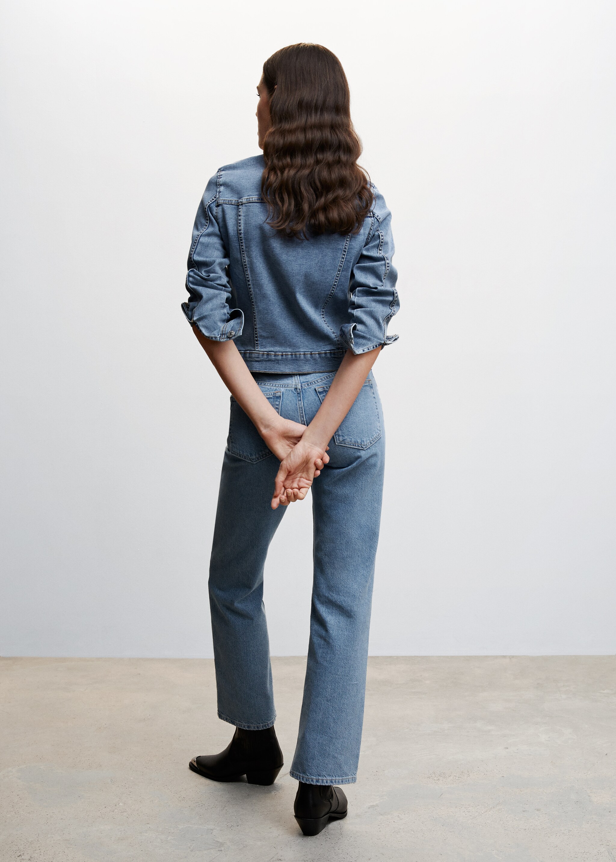 Jeansjacke mit Taschen - Rückseite des Artikels