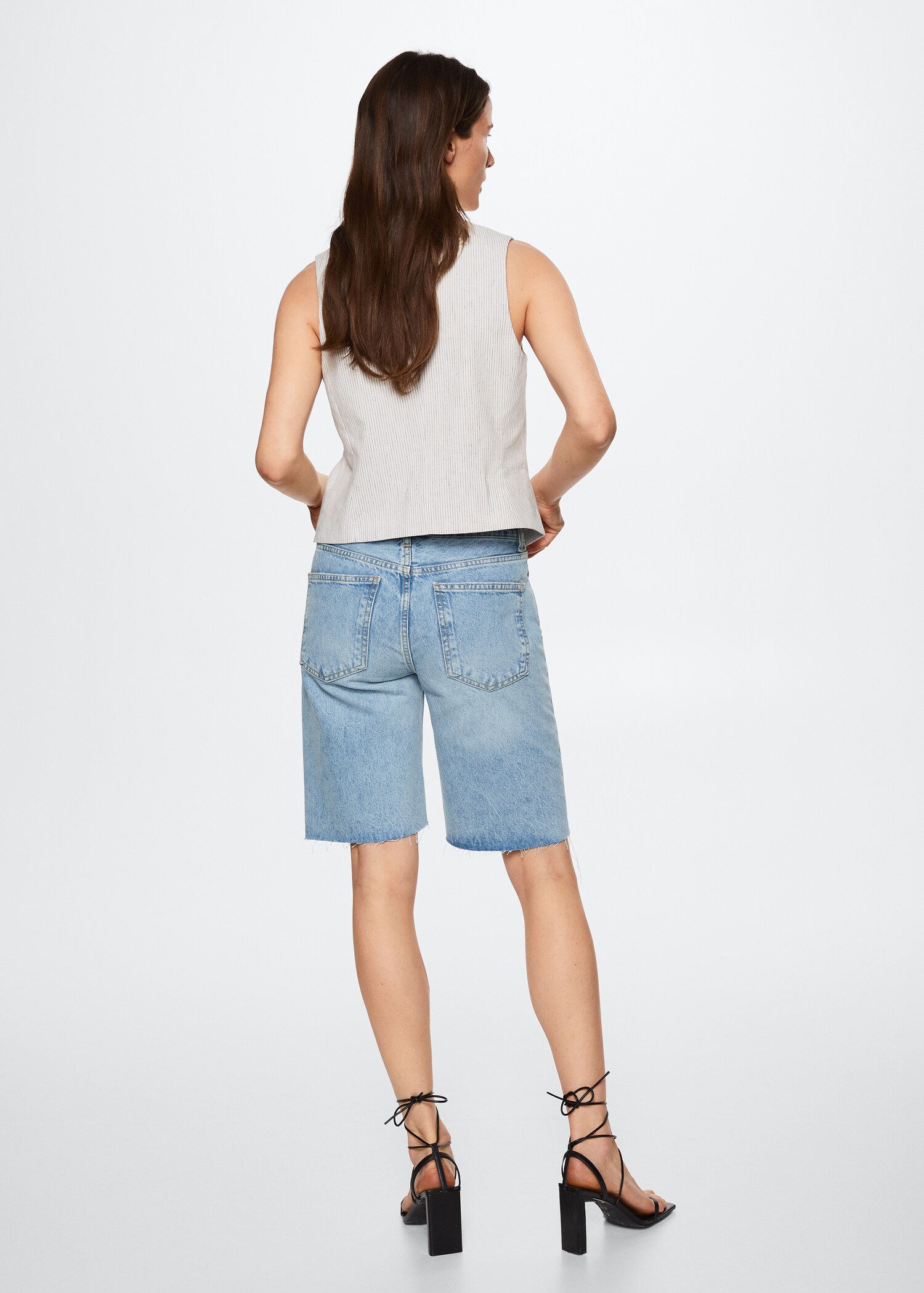 Denim bermuda shorts with frayed hem - Reverse of the article