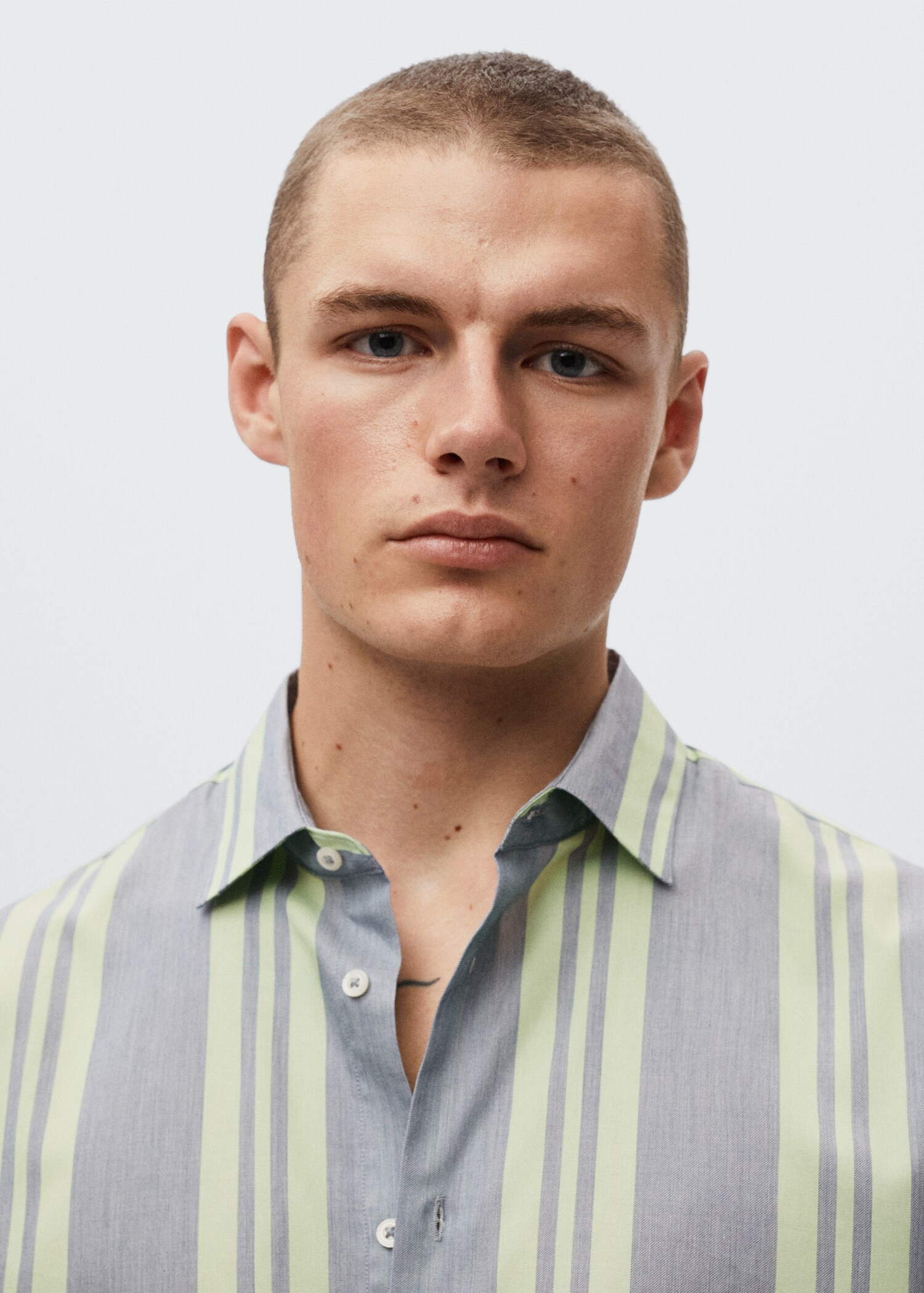 Regular-fit cotton striped shirt - Details of the article 1