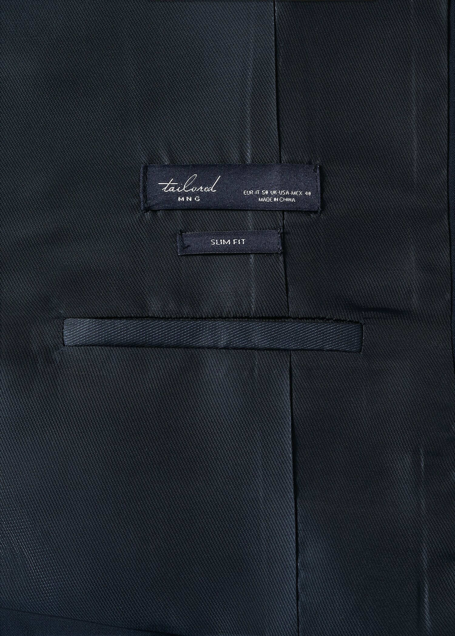 Slim-fit suit waistcoat - Details of the article 8