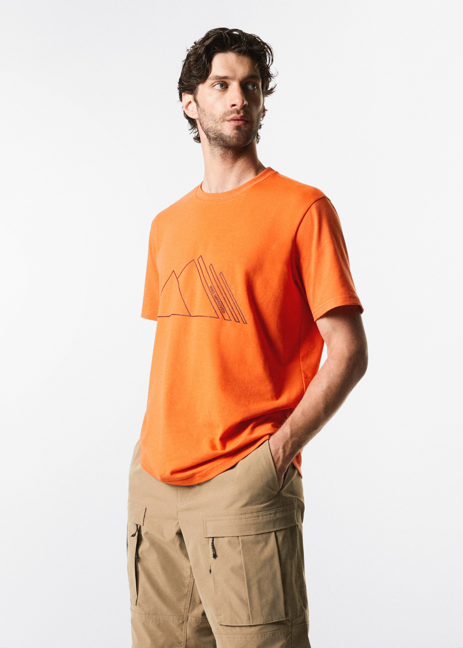 Atmungsaktives T-Shirt mit Muster - Mittlere Ansicht