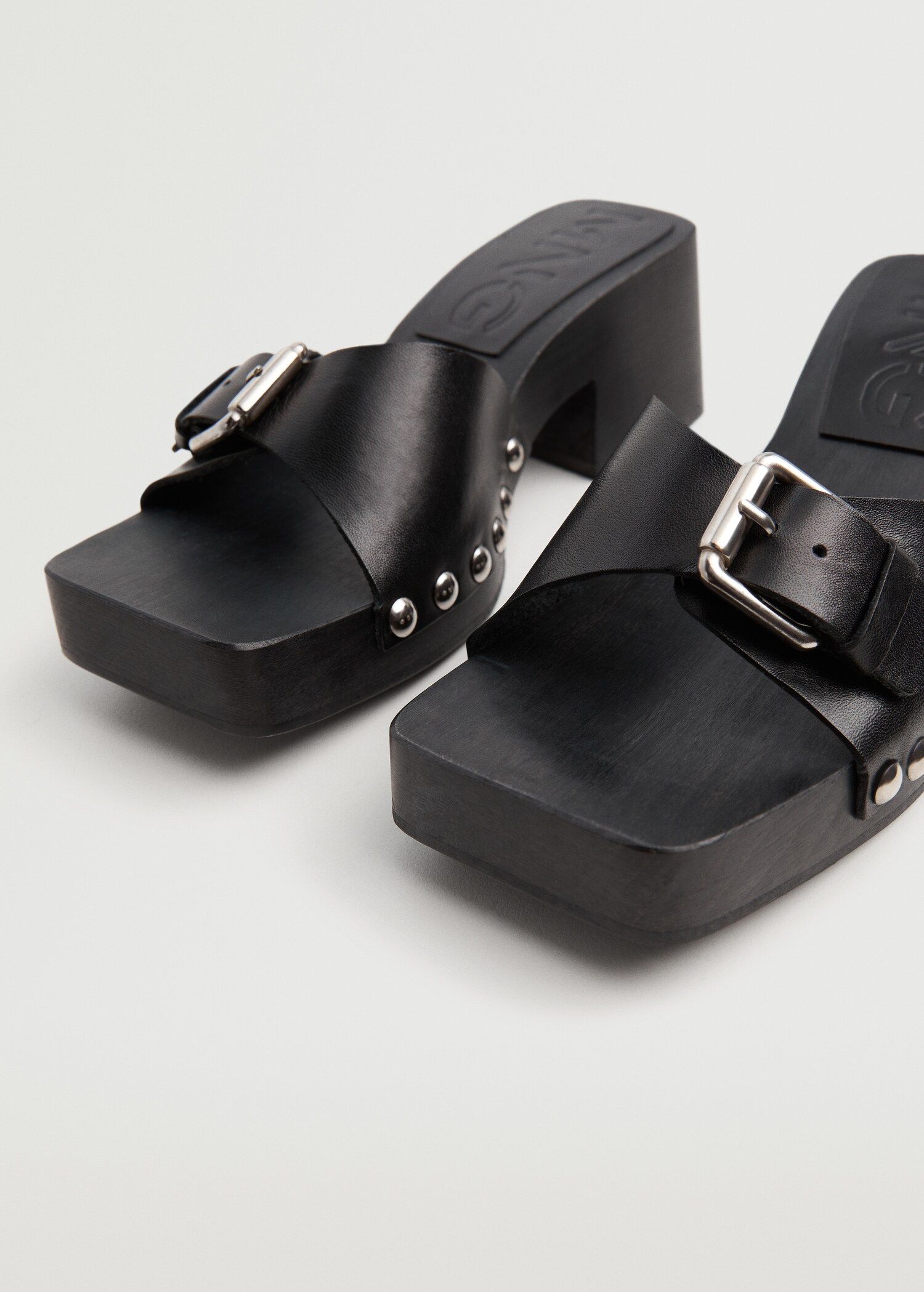 Studded leather sandals - Details of the article 3