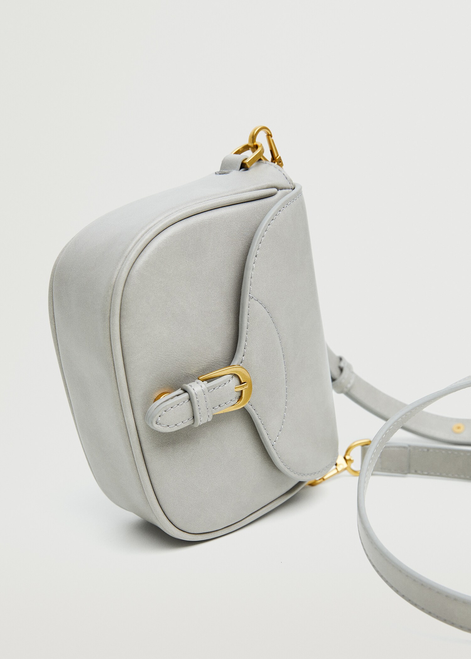 Bolso bandolera solapa - Plano medio