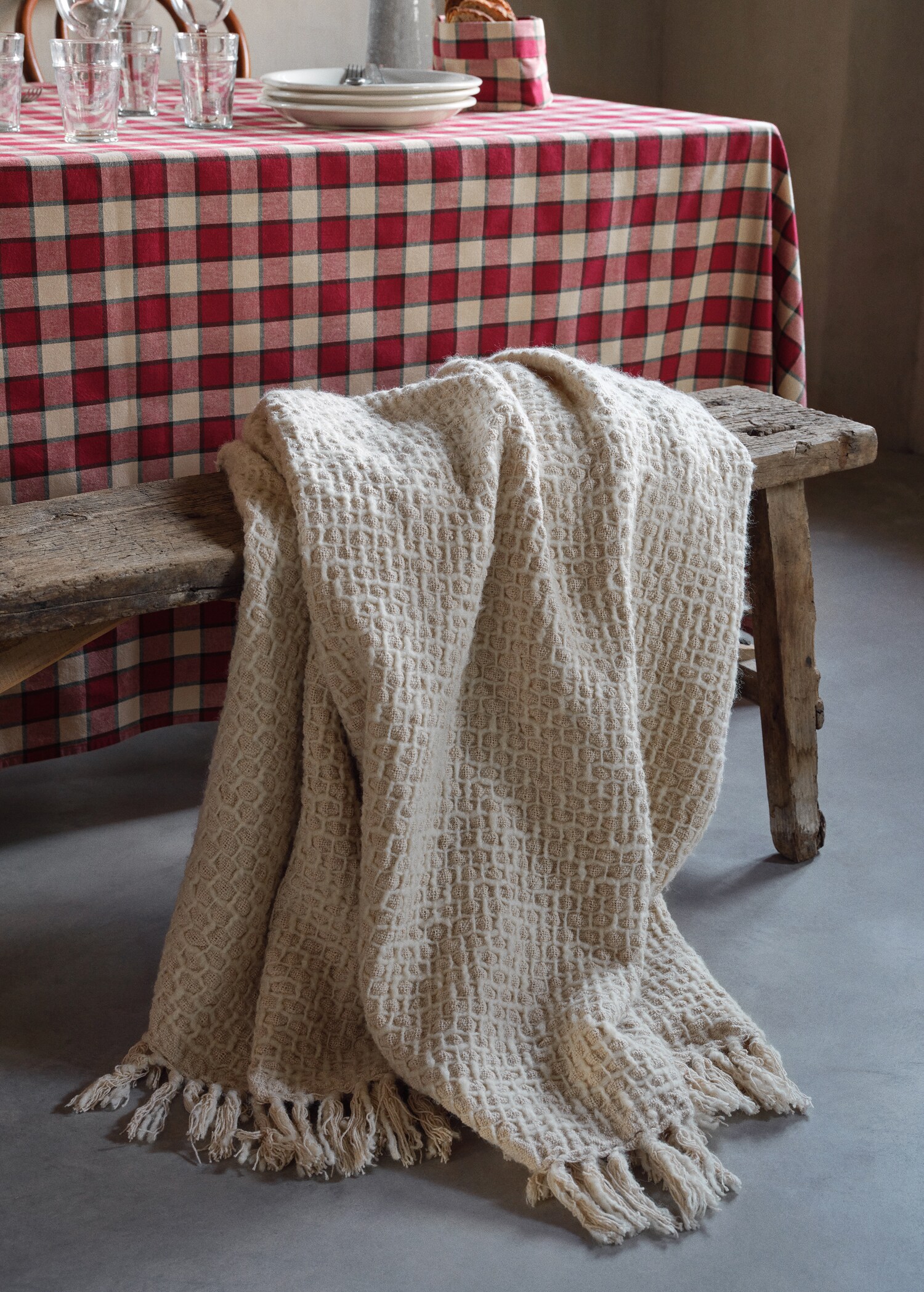 Blanket of wool mix fabric 180x130cm  - Details of the article 8