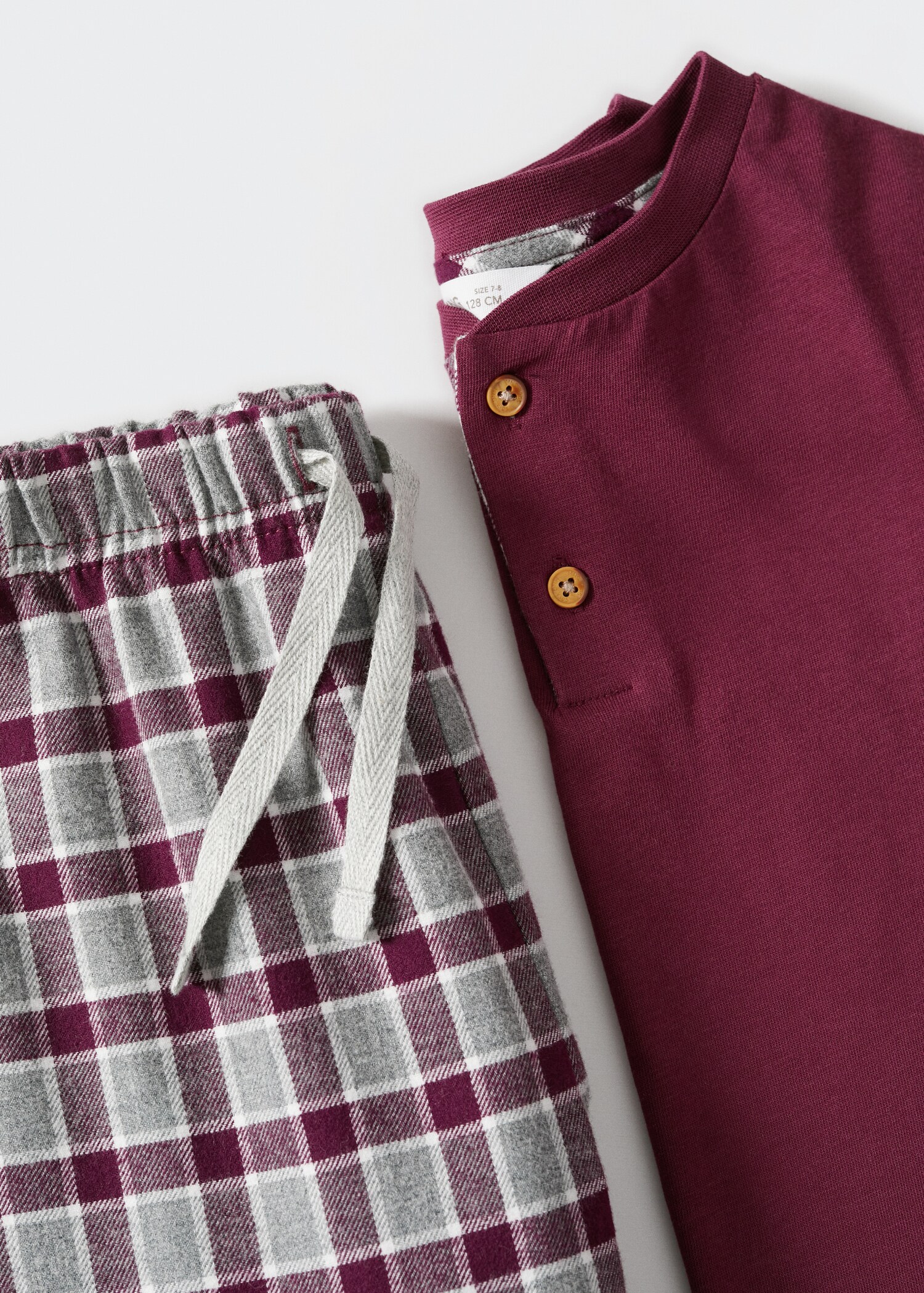 Two-pieces check long pyjamas - Details of the article 9