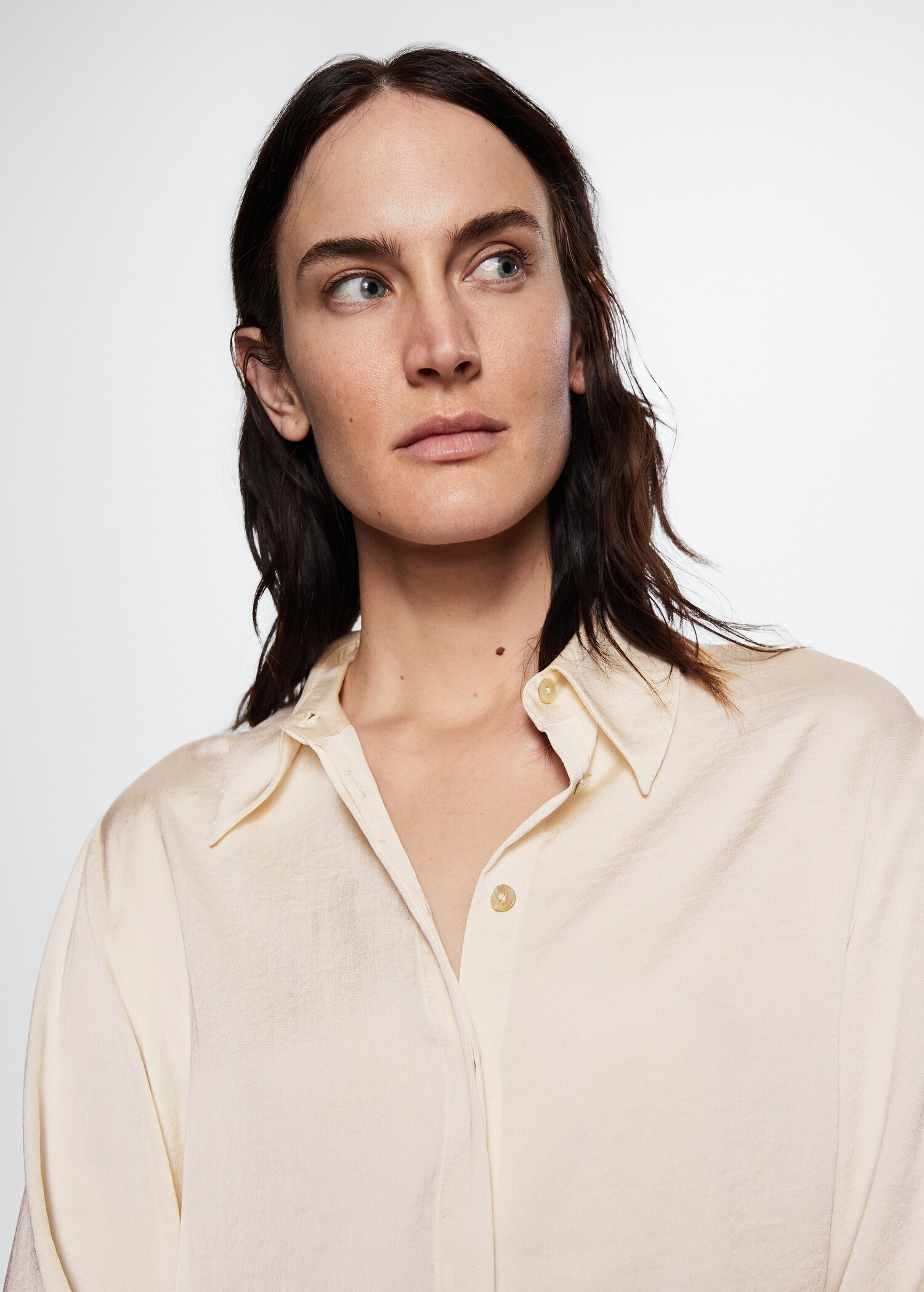 Satin finish flowy shirt - Details of the article 4