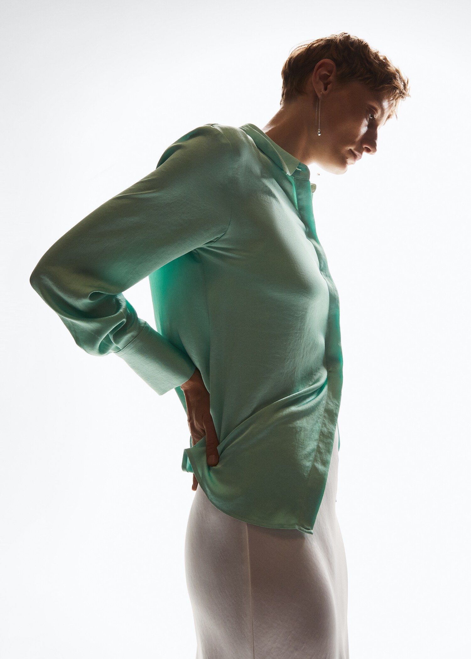 Satin finish flowy shirt - Details of the article 2
