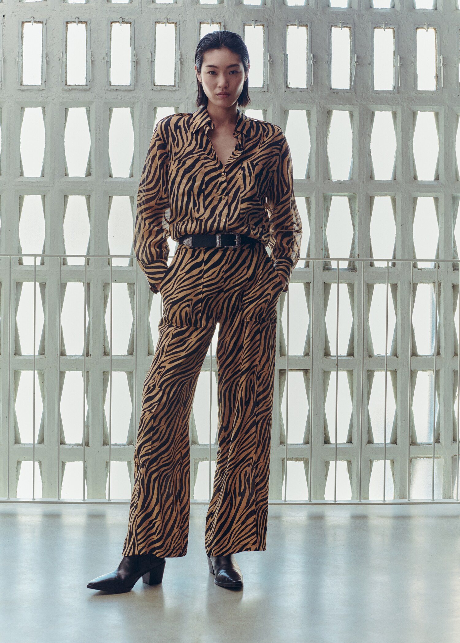 Animal print cargo trousers - Details of the article 6