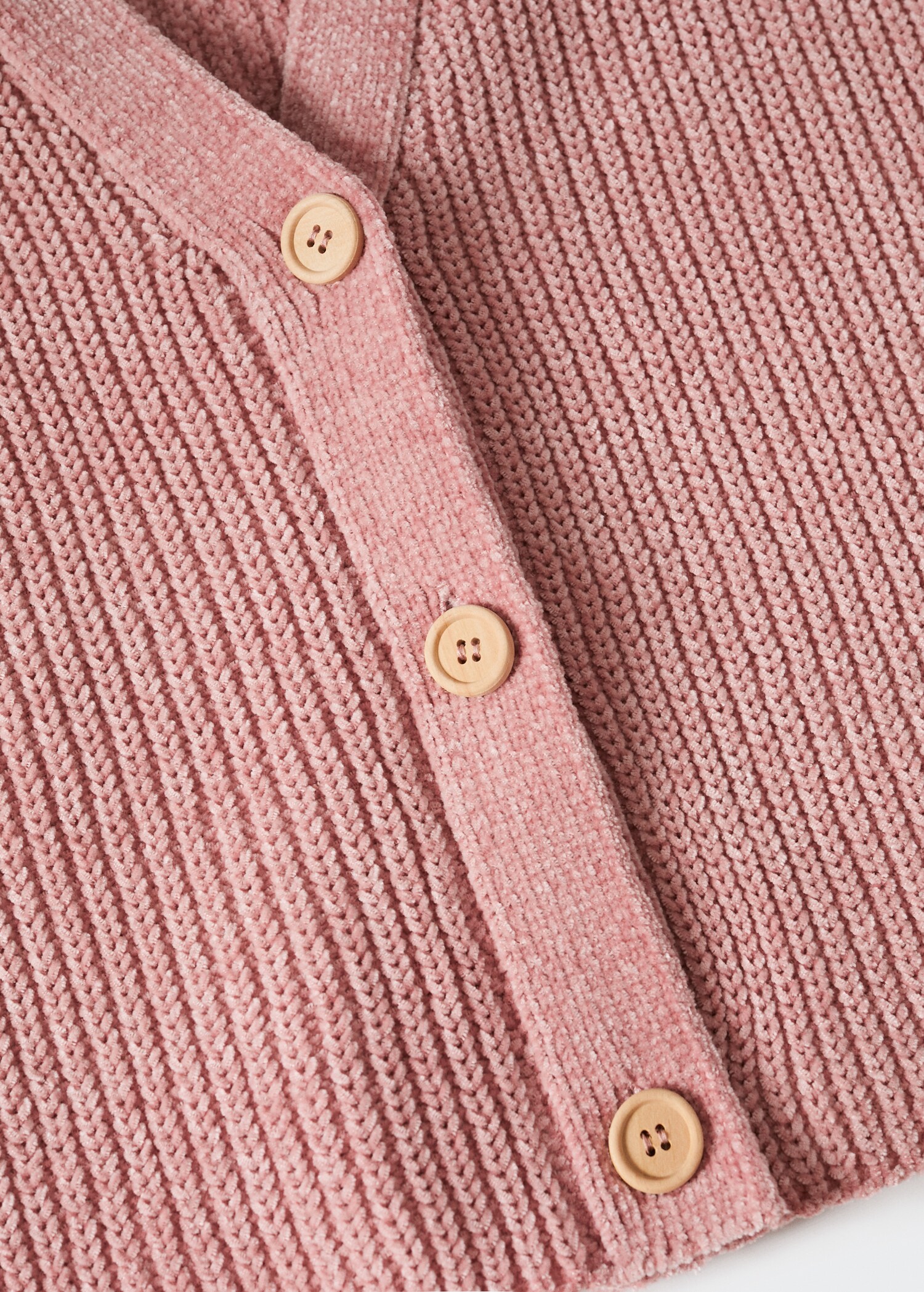Strickjacke mit Knöpfen - Detail des Artikels 8