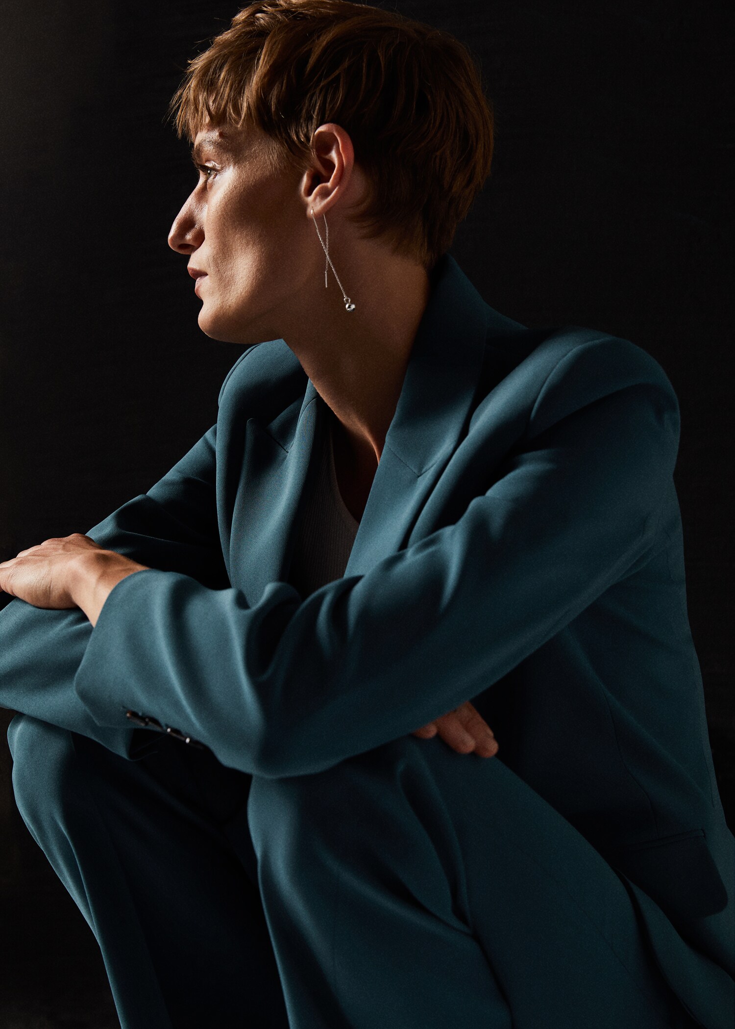 Suit jacket with buttons - Details of the article 2