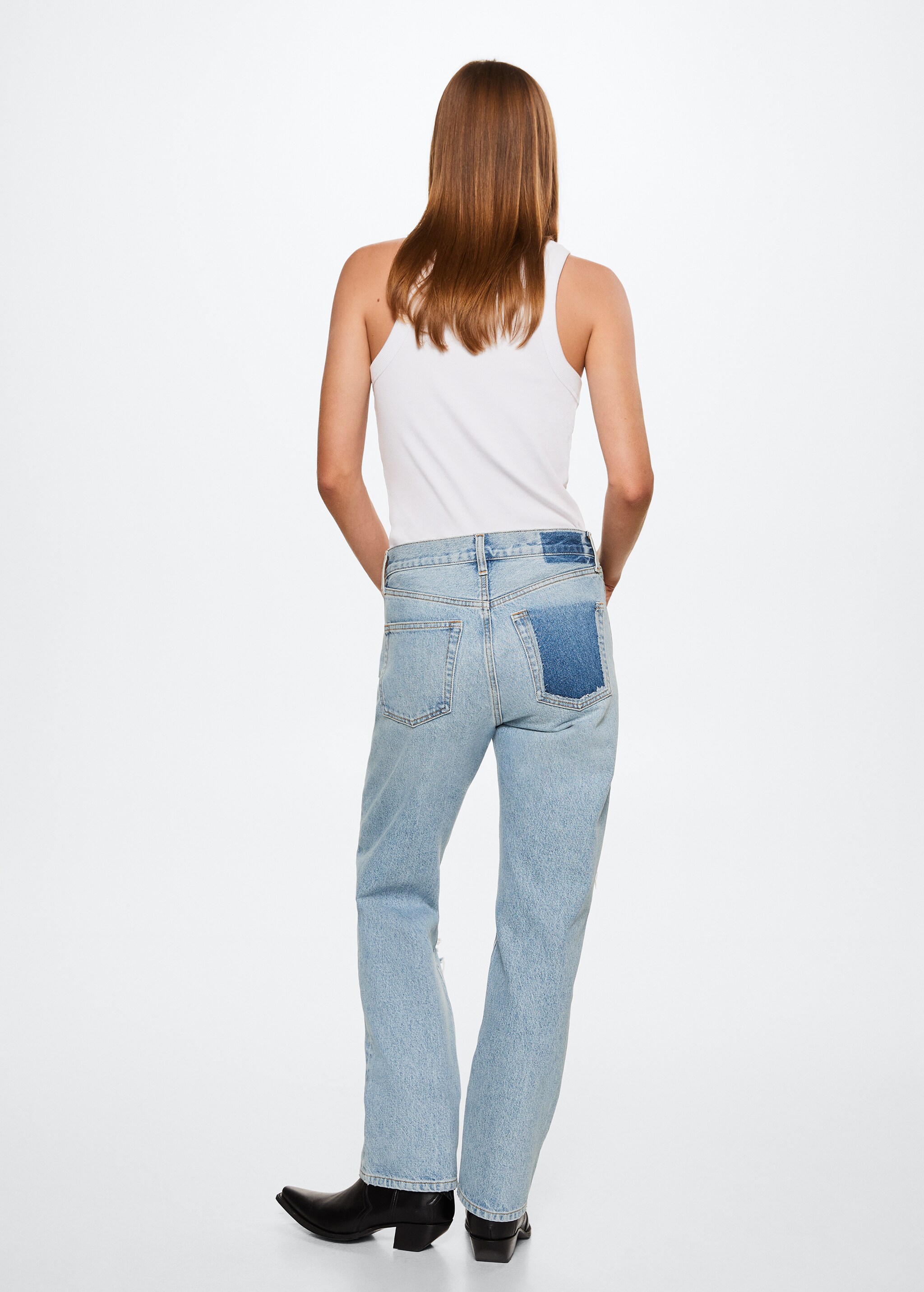 Gerade Jeans mit niedriger Bundhöhe - Rückseite des Artikels