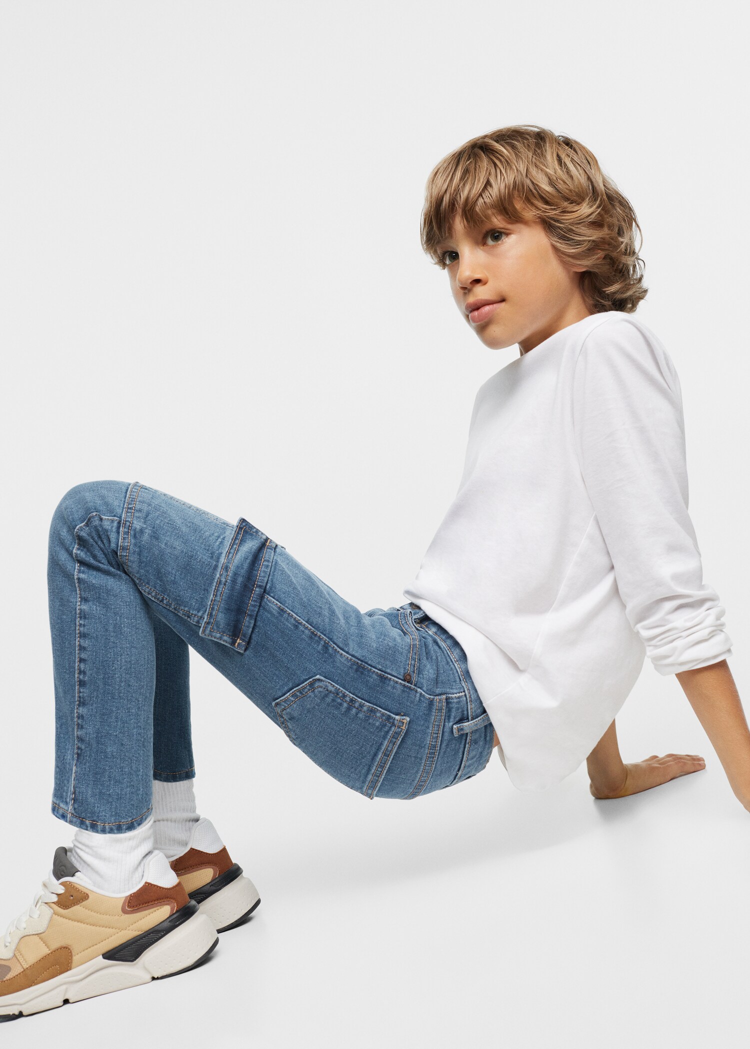 Cargo-Jeans mit Taschen - Mittlere Ansicht