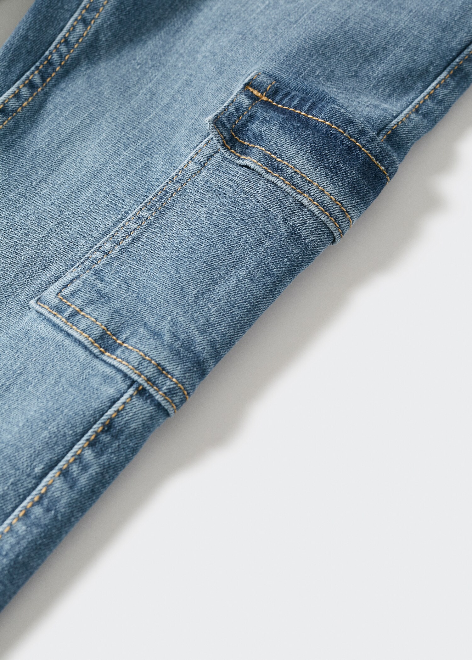 Cargo-Jeans mit Taschen - Detail des Artikels 8