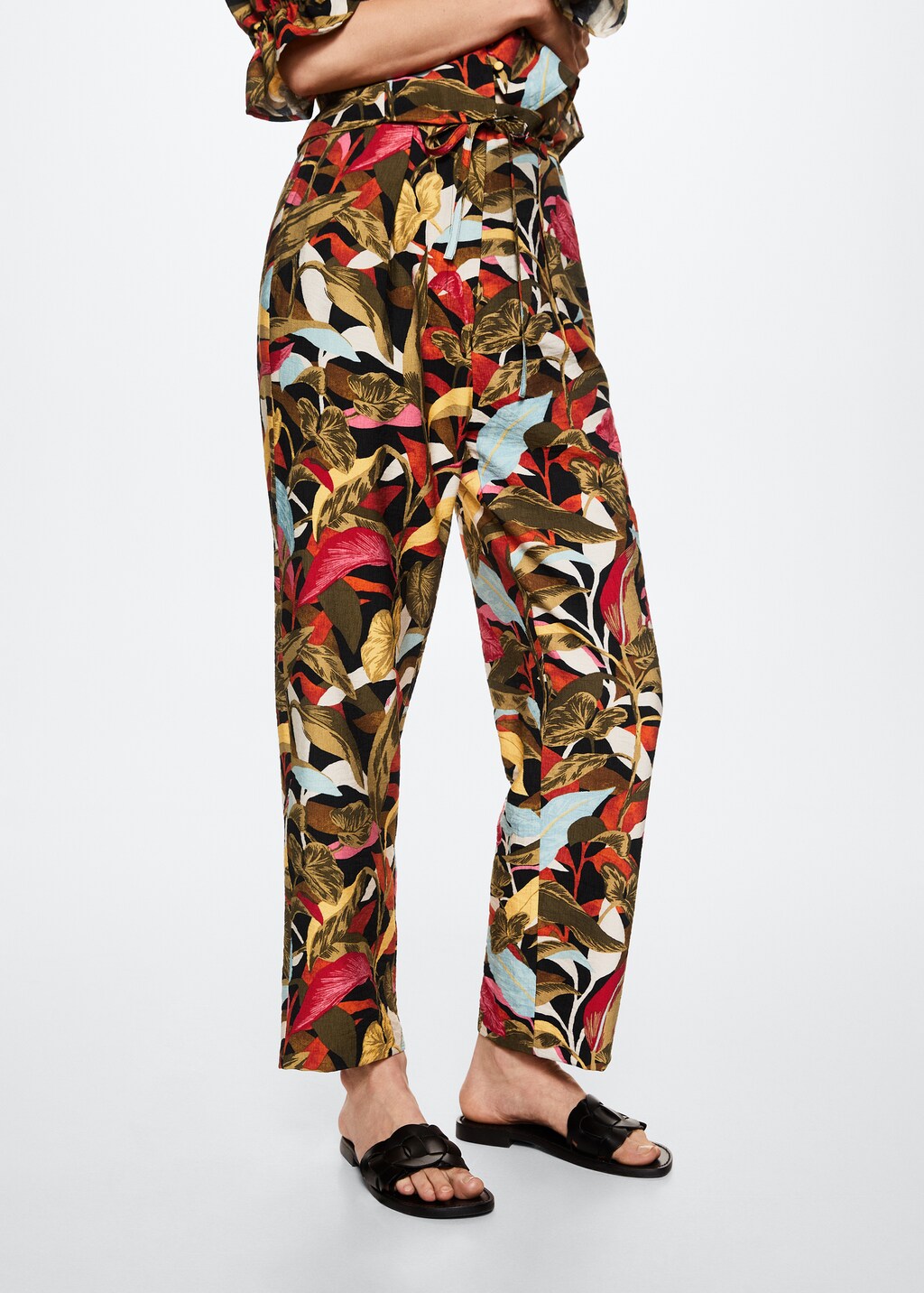 Flower print trousers