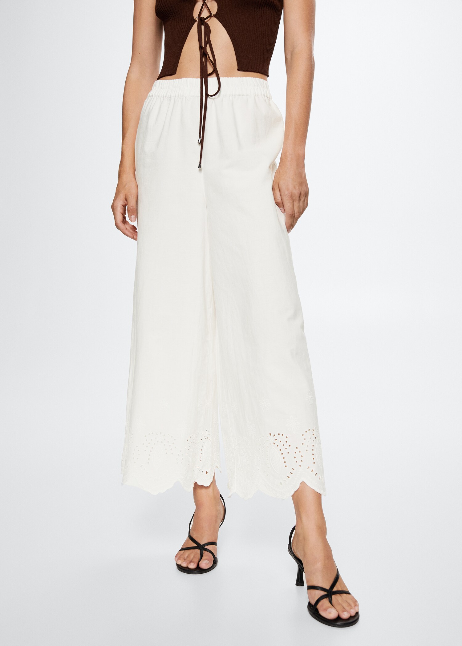 Swiss embroidered culotte trousers - Details of the article 4
