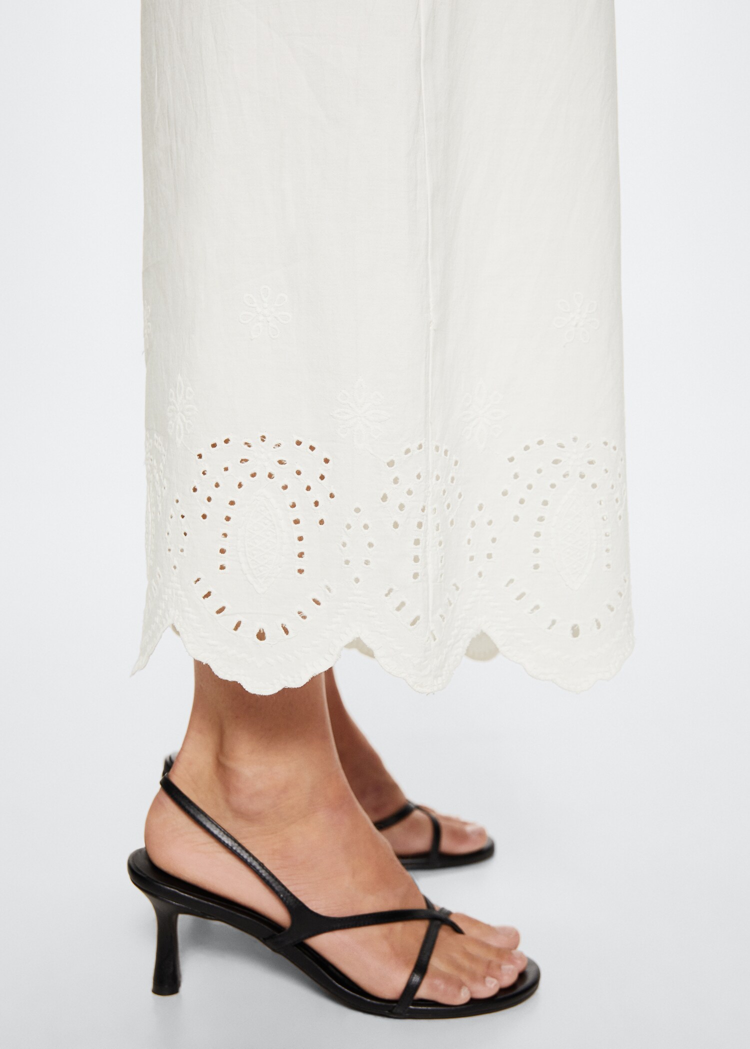 Swiss embroidered culotte trousers - Details of the article 6