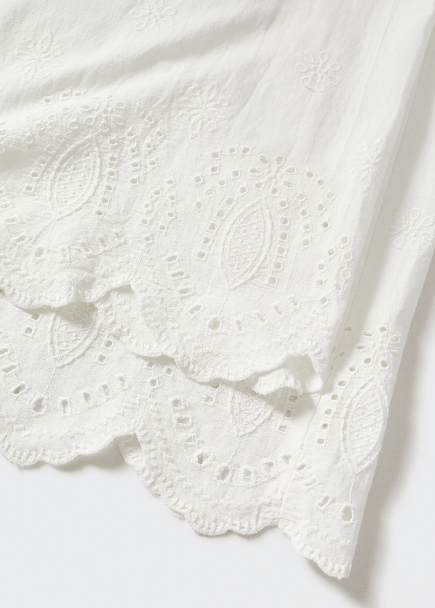 Swiss embroidered culotte trousers - Details of the article 8
