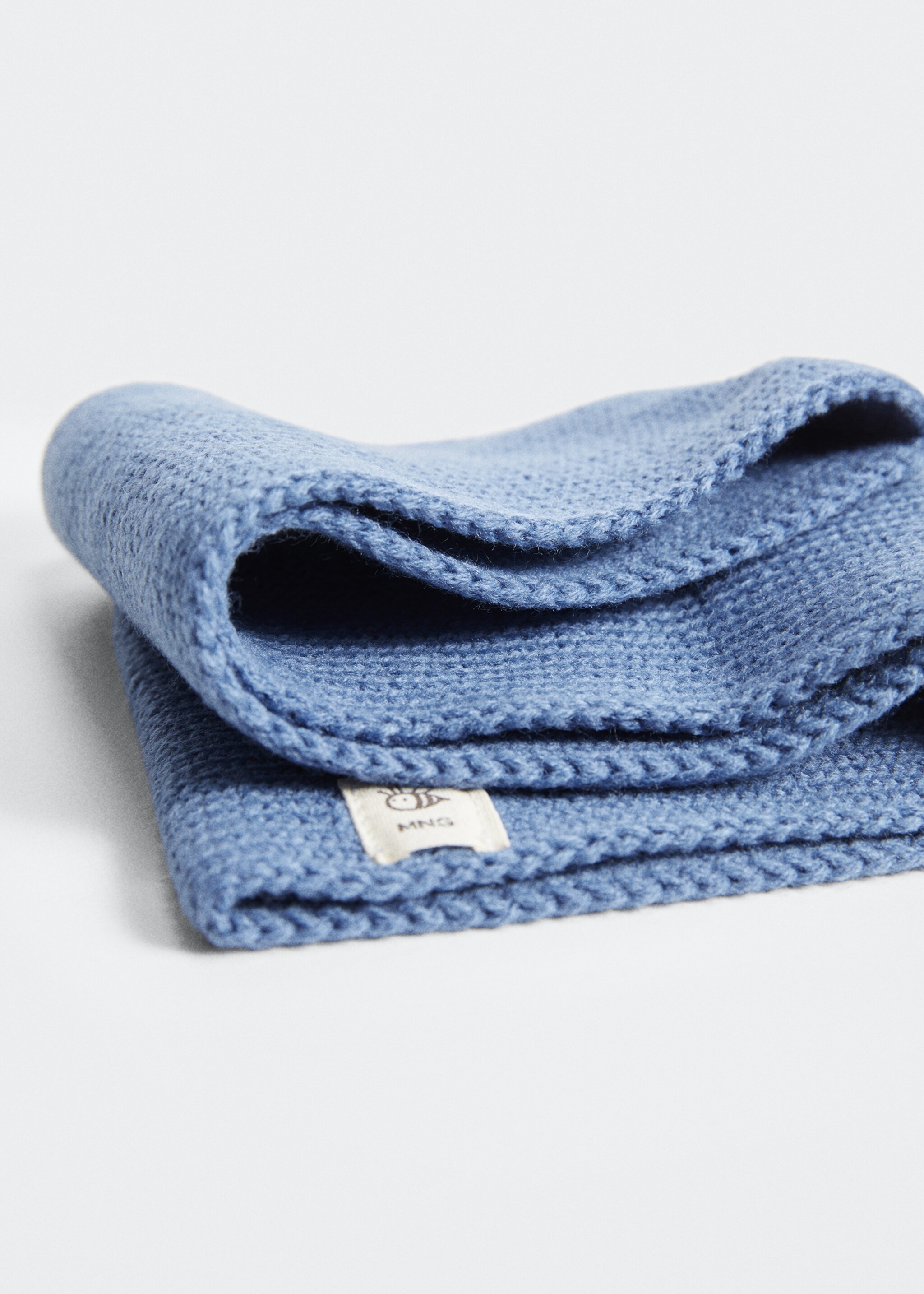 Knitted braided scarf - Details of the article 2, Blue. Ref: 37055952-00.