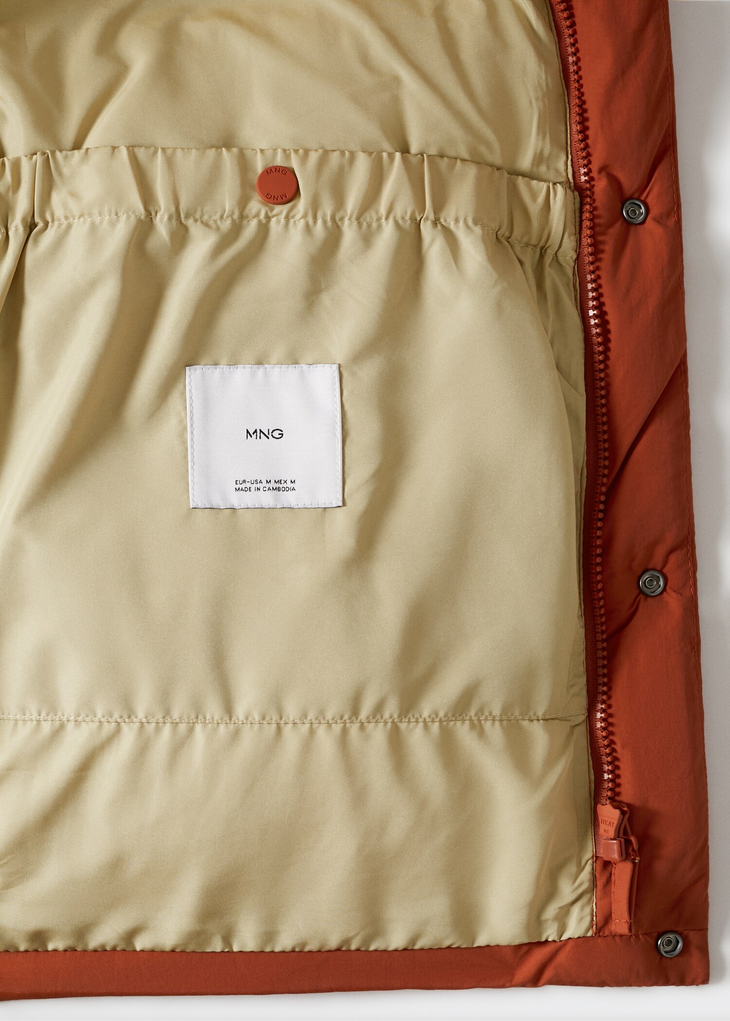 Waterafstotende bodywarmer - Detail van het artikel 8