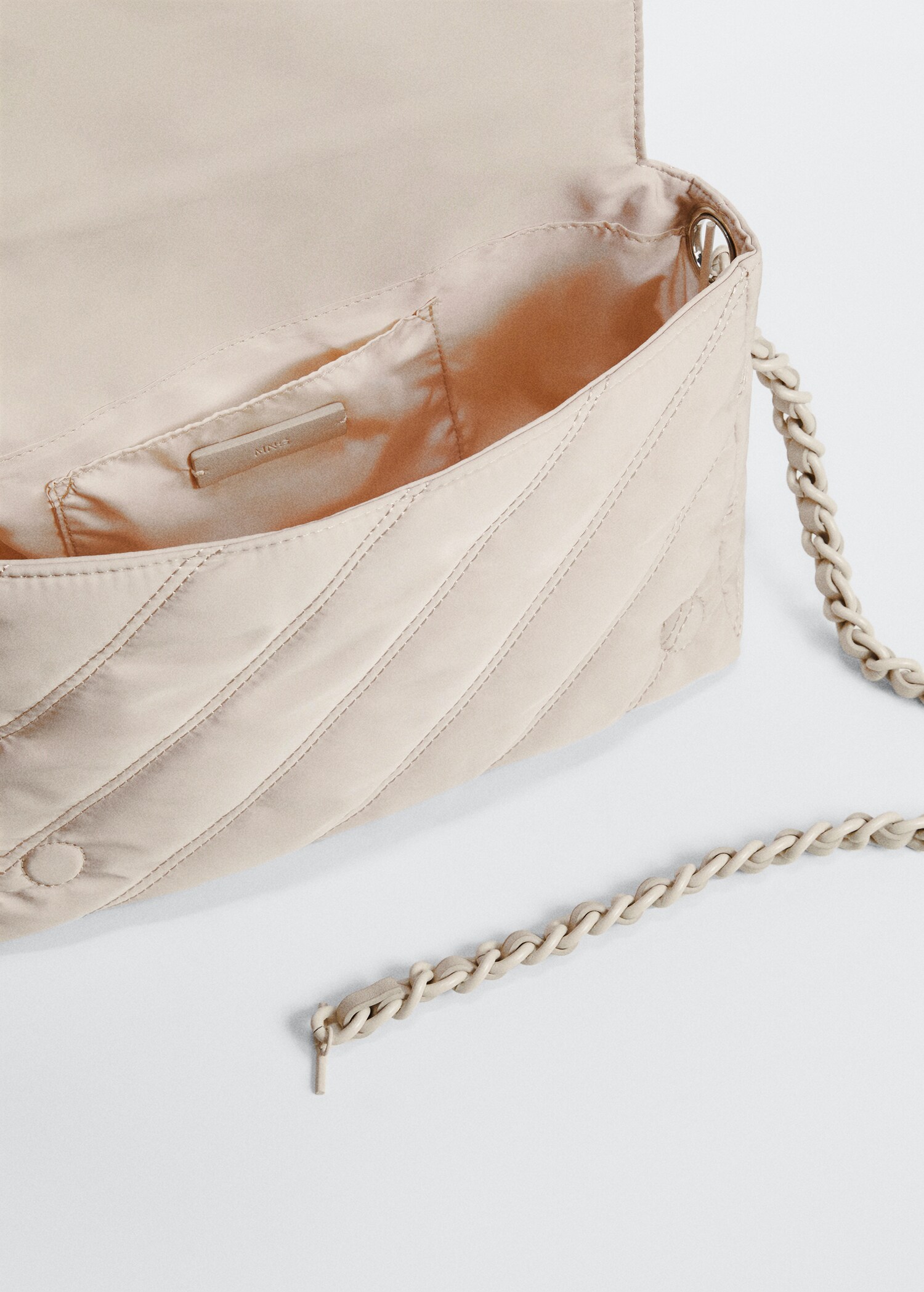 Quilted shoulder bag - Details of the article 2