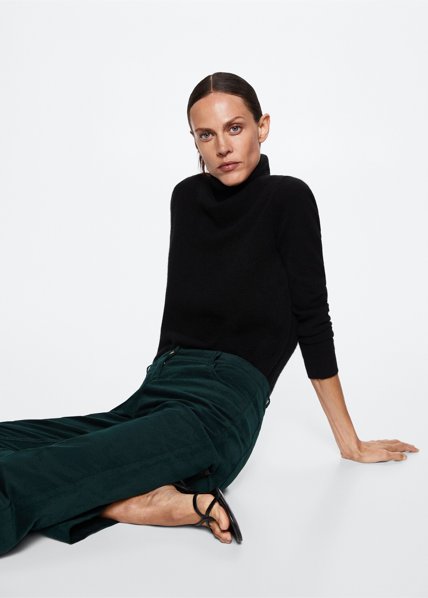 Flared corduroy trousers - Details of the article 2