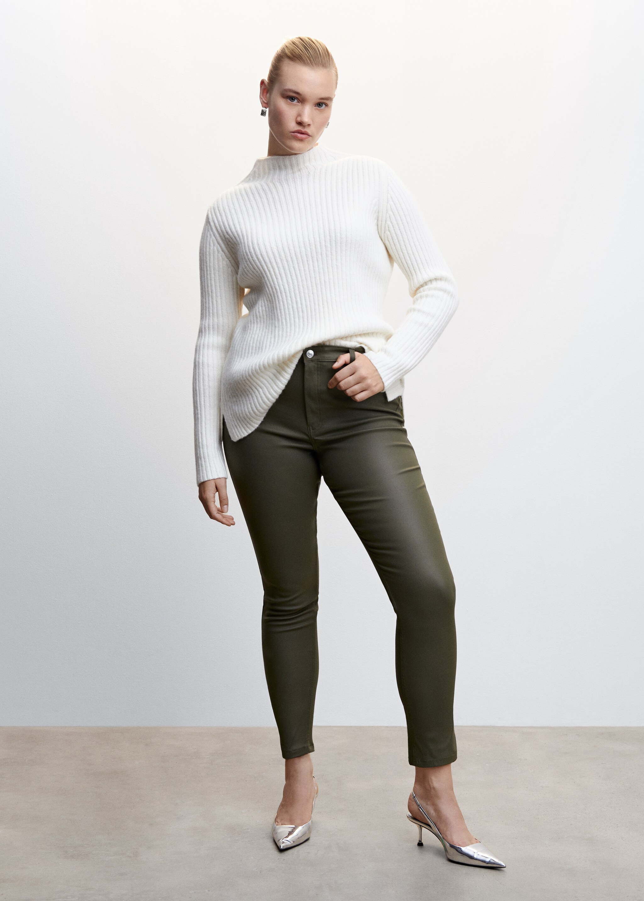 Coated Isa crop skinny jeans - Details of the article 3