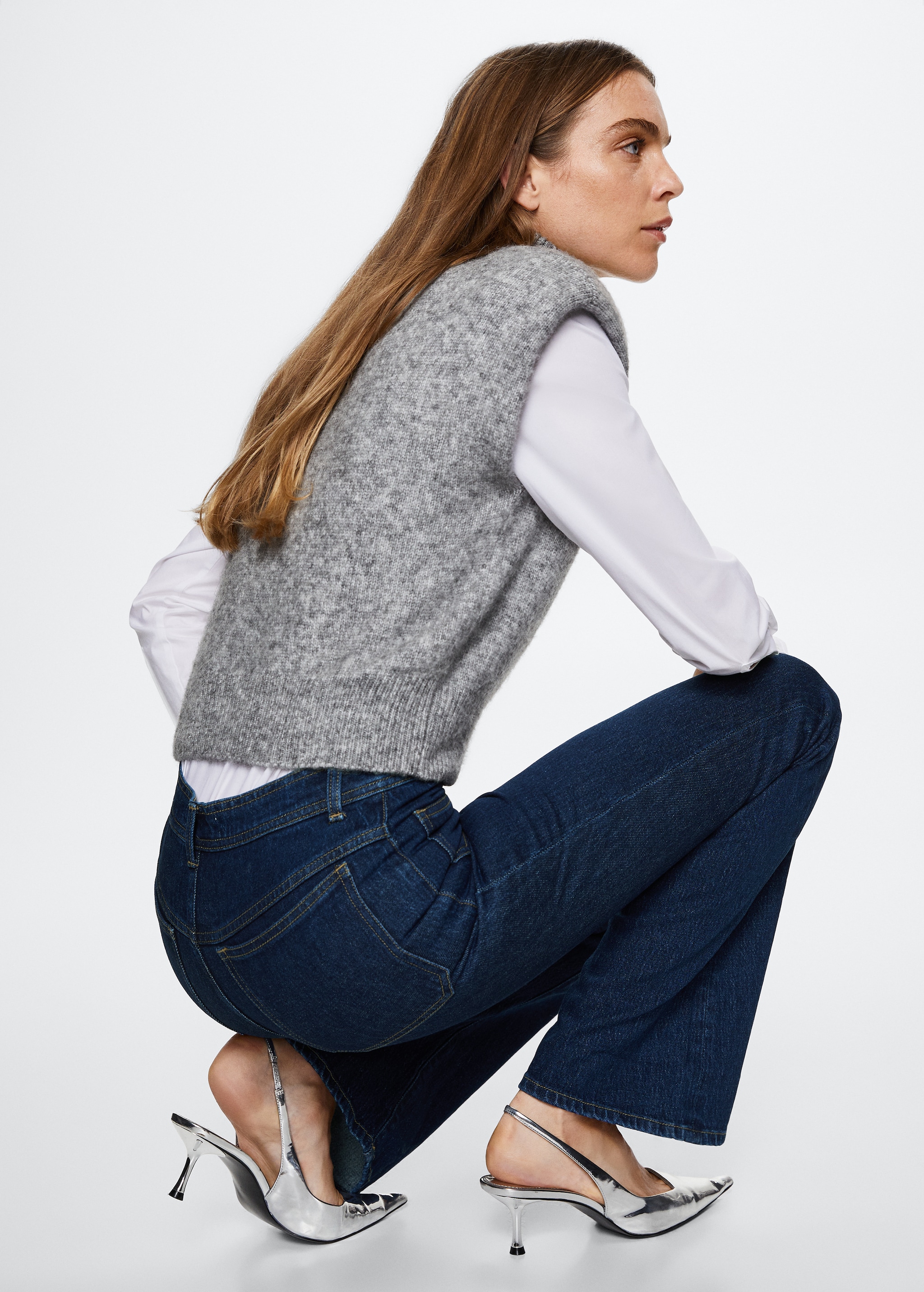 Flared jeans with pocket - Details of the article 2