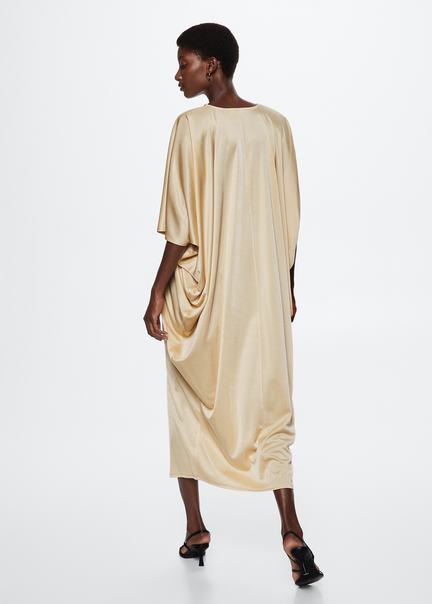 Flowy satin dress - Reverse of the article
