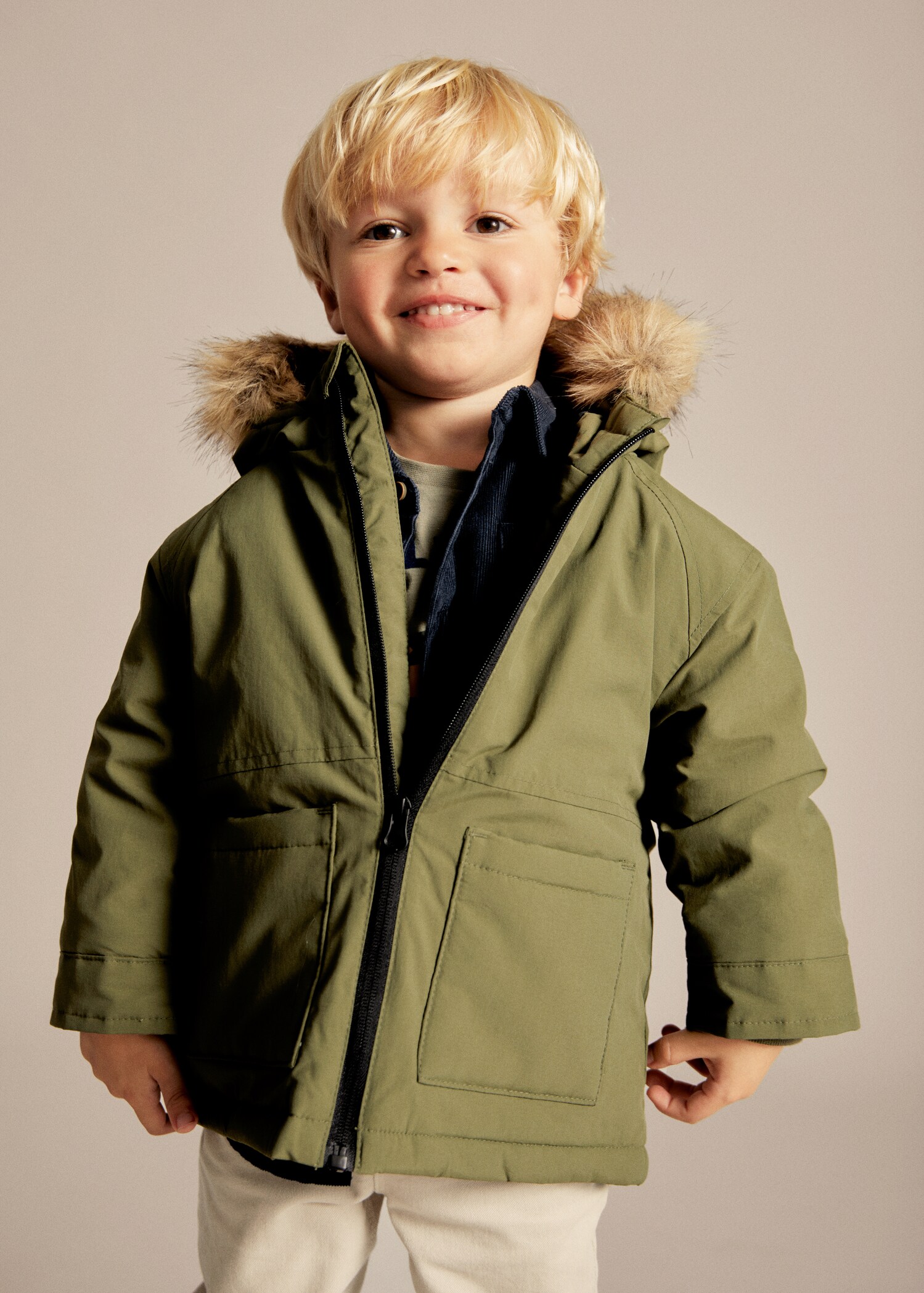 Anorak with shearling-effect hood - Details of the article 6