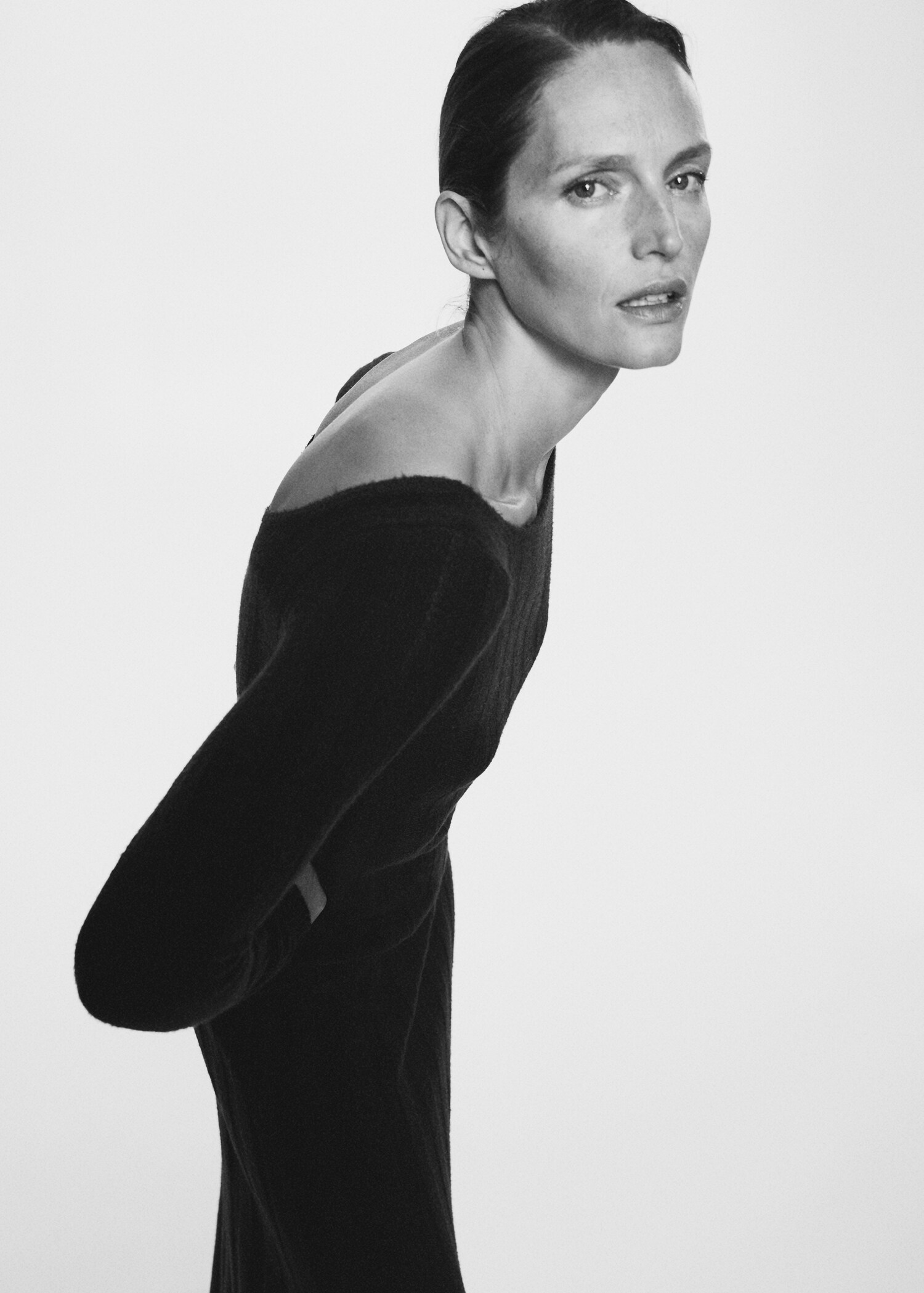 Ribbed long dress - Details of the article 1