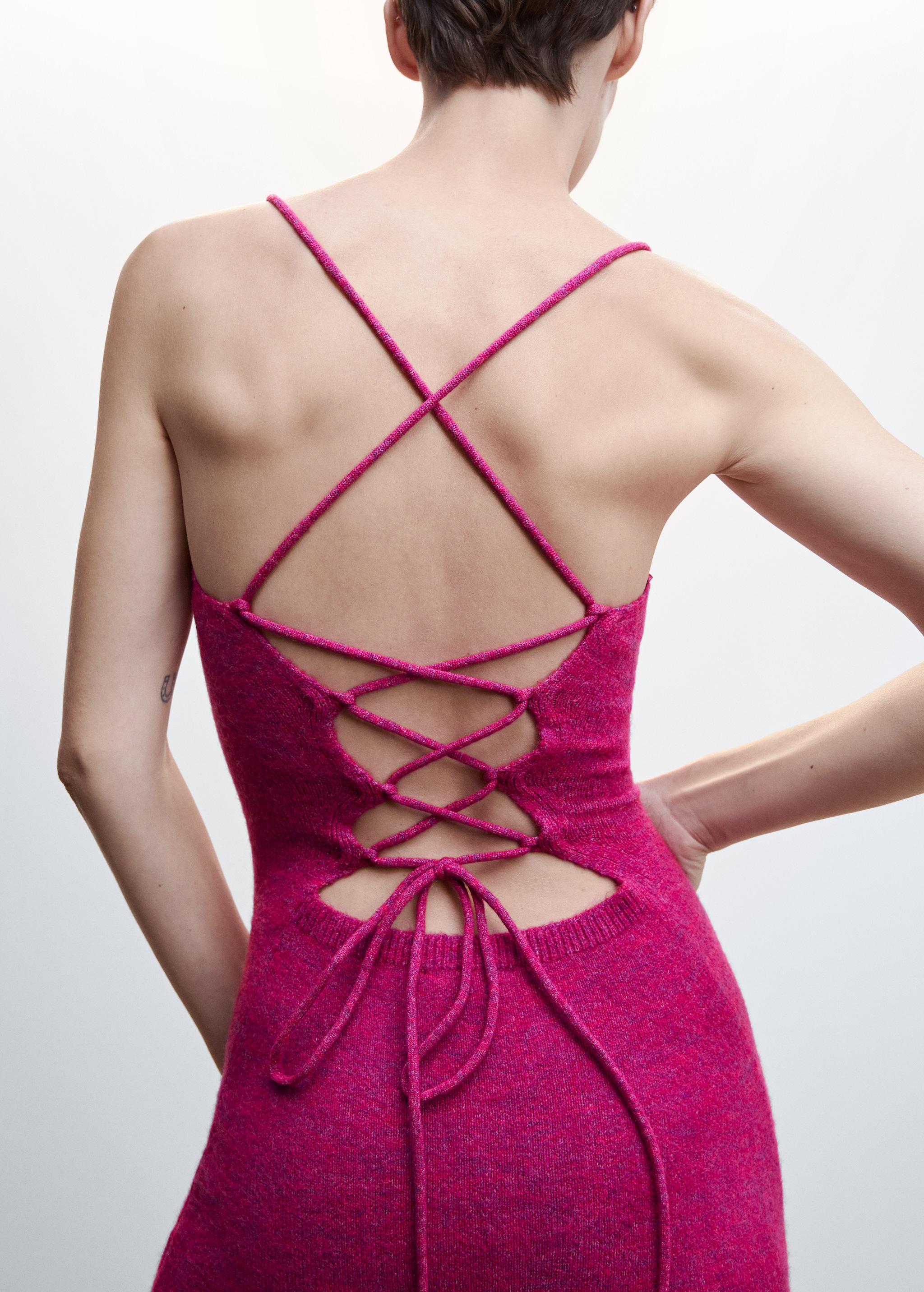 Cross-back knitted dress - Details of the article 6