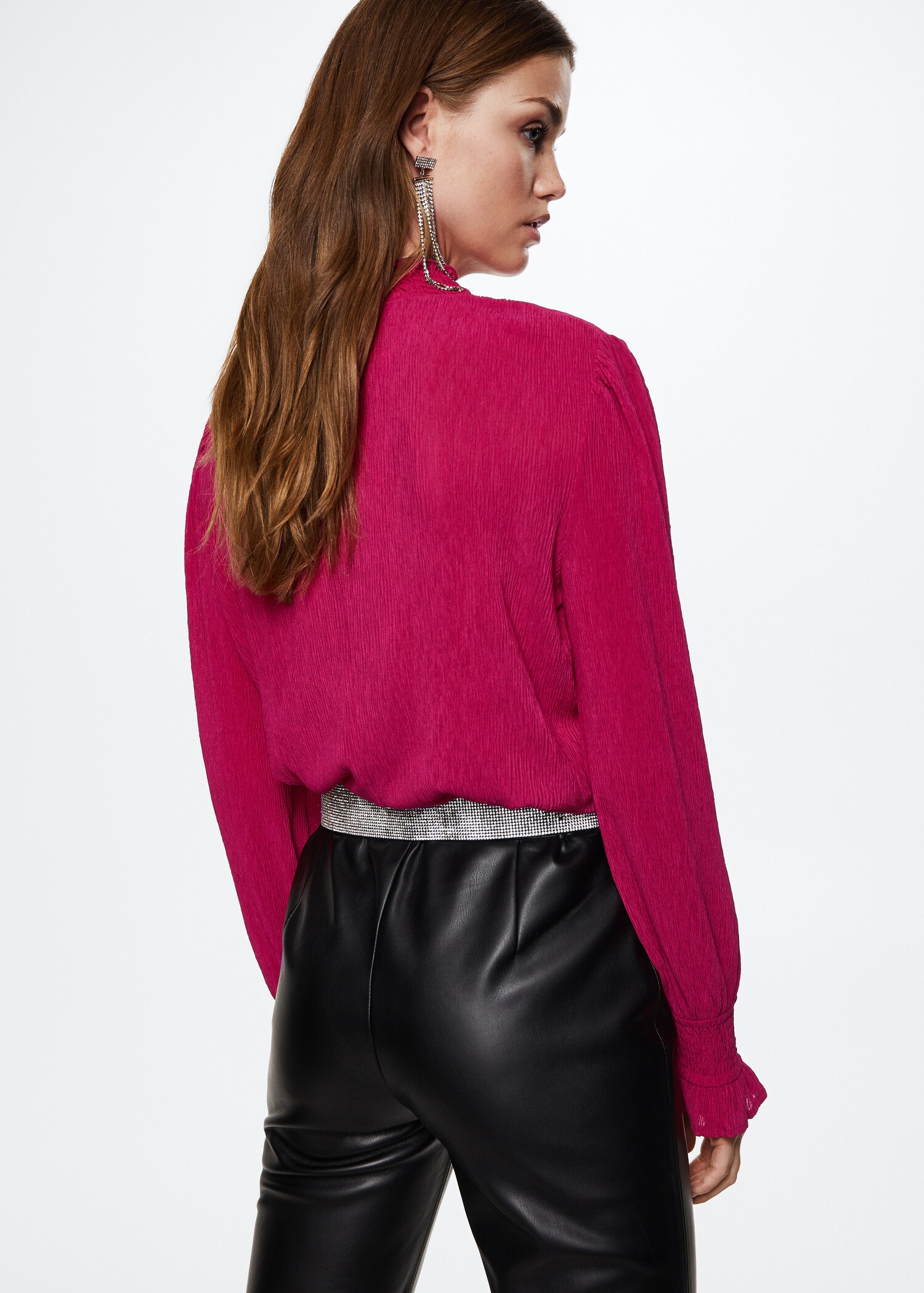 Camiseta textura cuello alto - Reverso del artículo