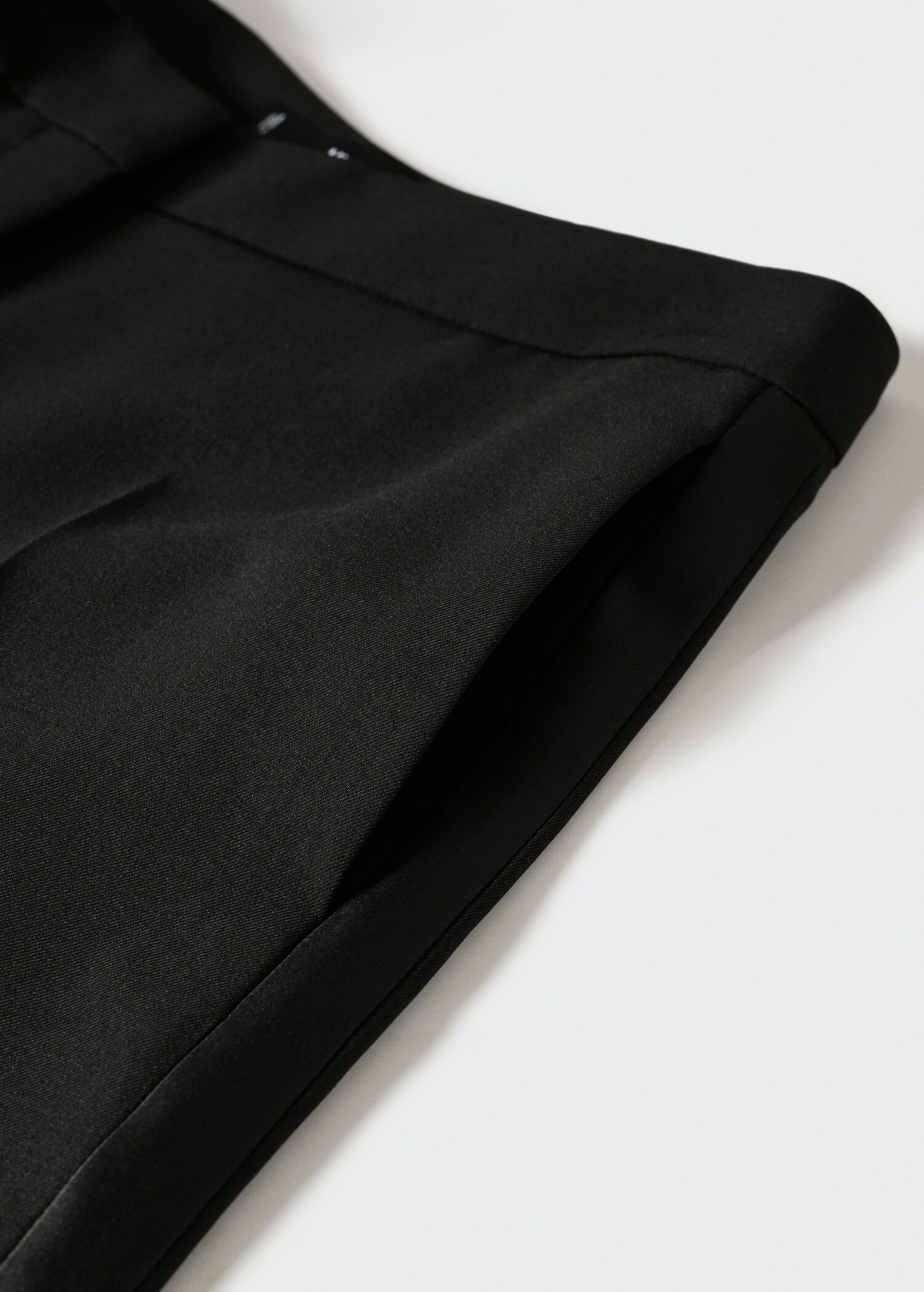 Straight suit trousers - Details of the article 8