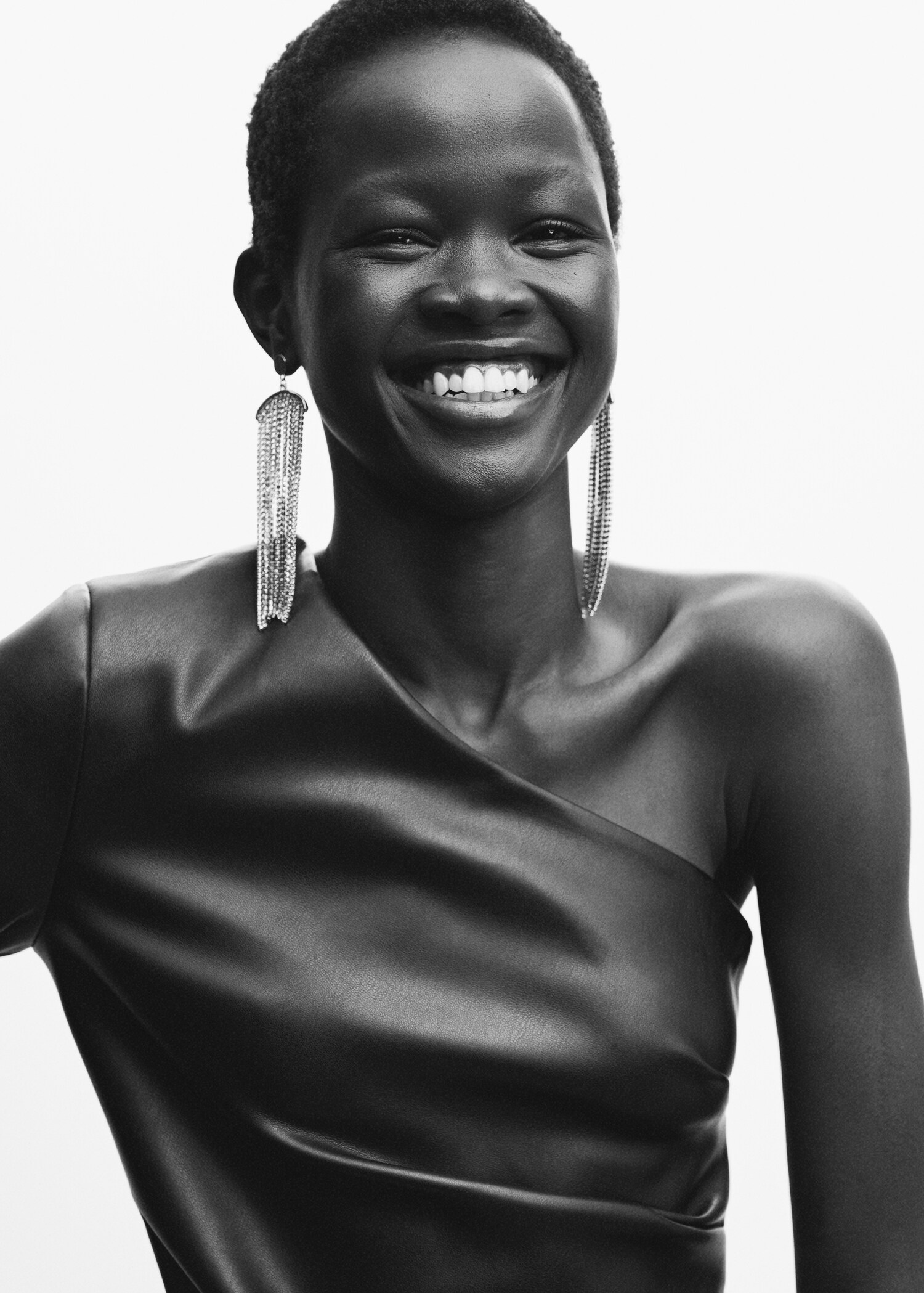 Leather-effect asymmetrical dress - Details of the article 1