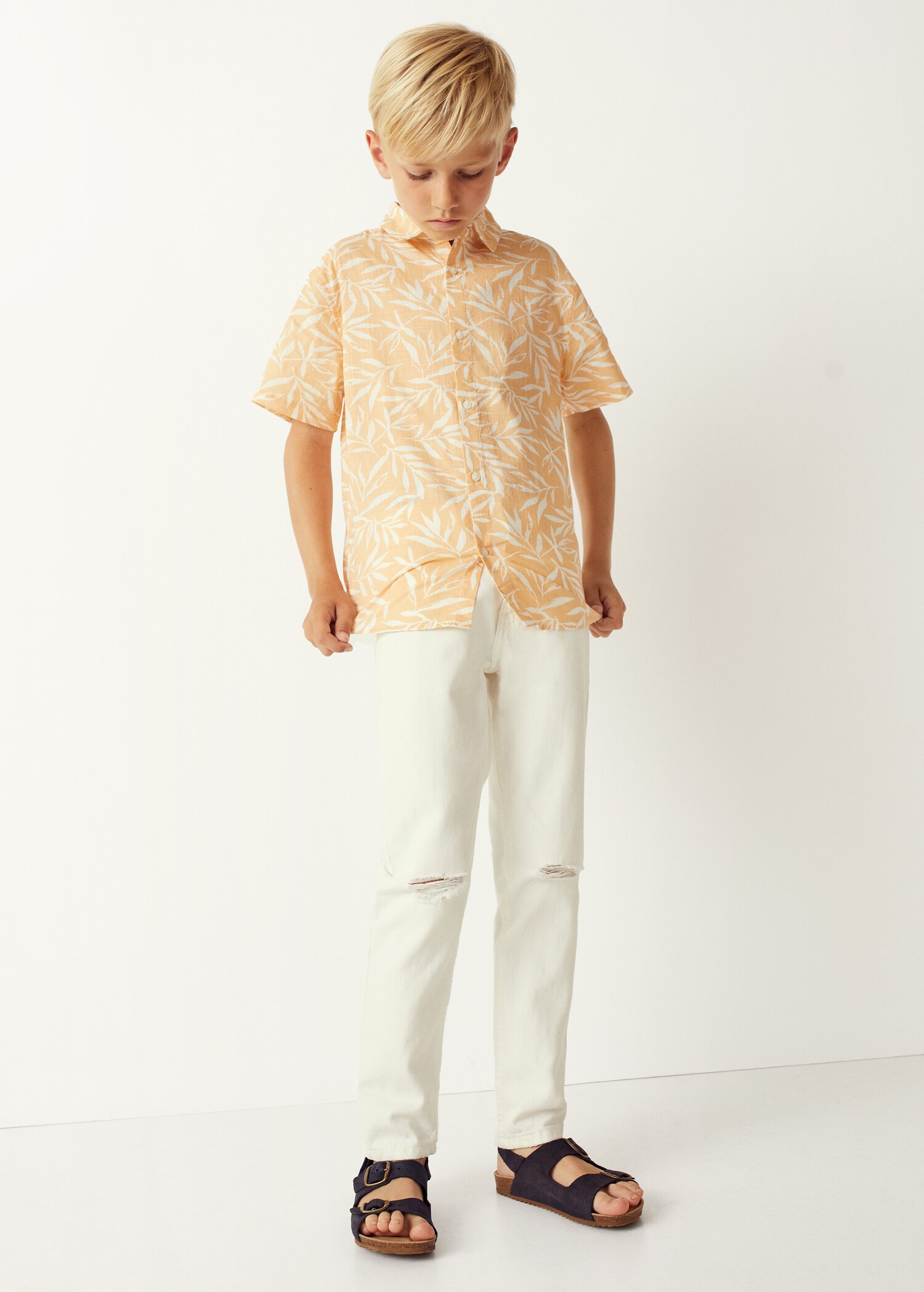 Camisa regular fit estampat fulles - Detall de l'article 5