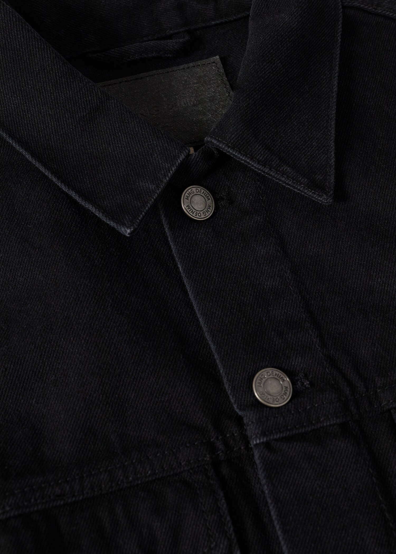 Pocketed denim jacket - Details of the article 8
