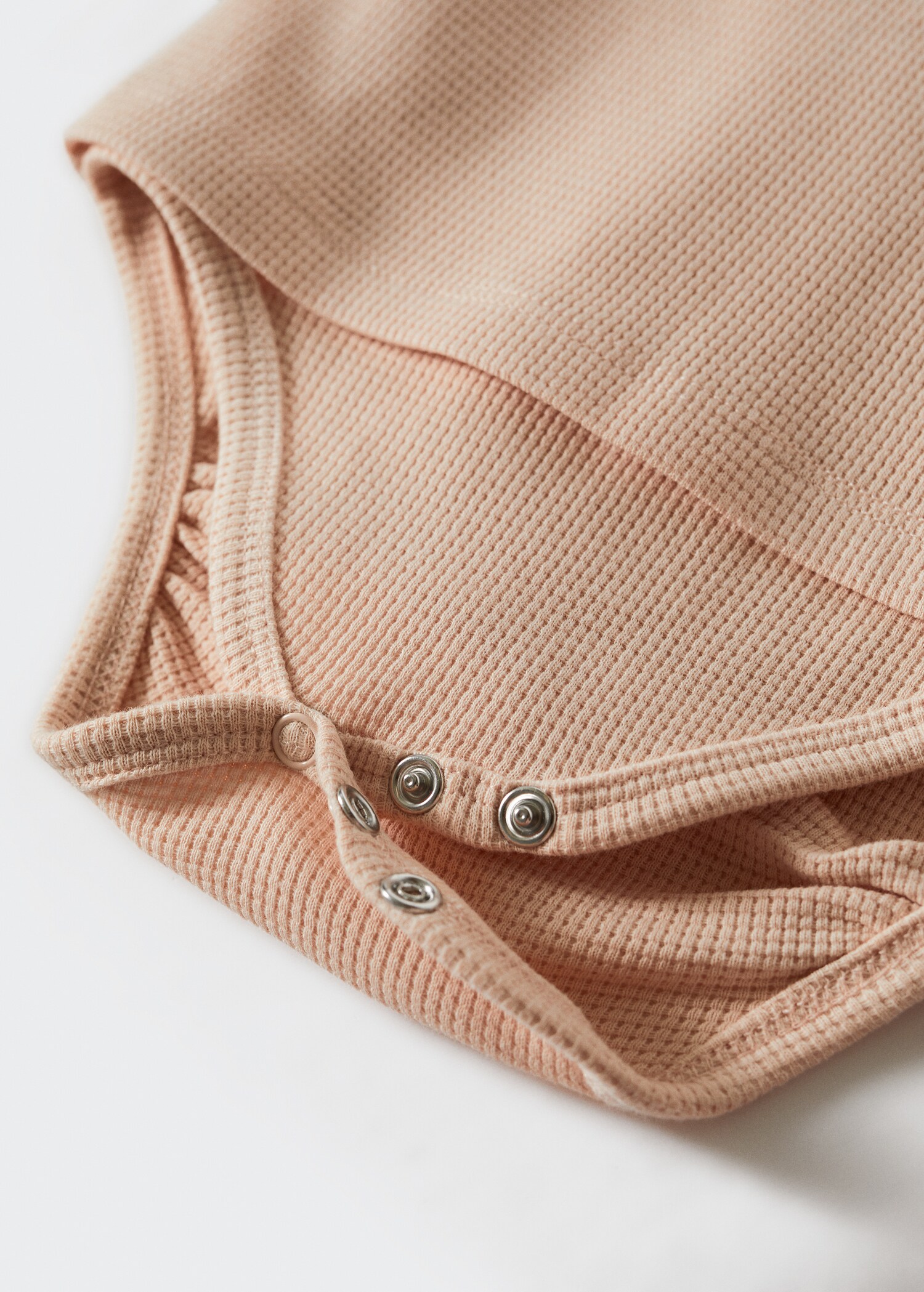 Cotton body - Details of the article 9