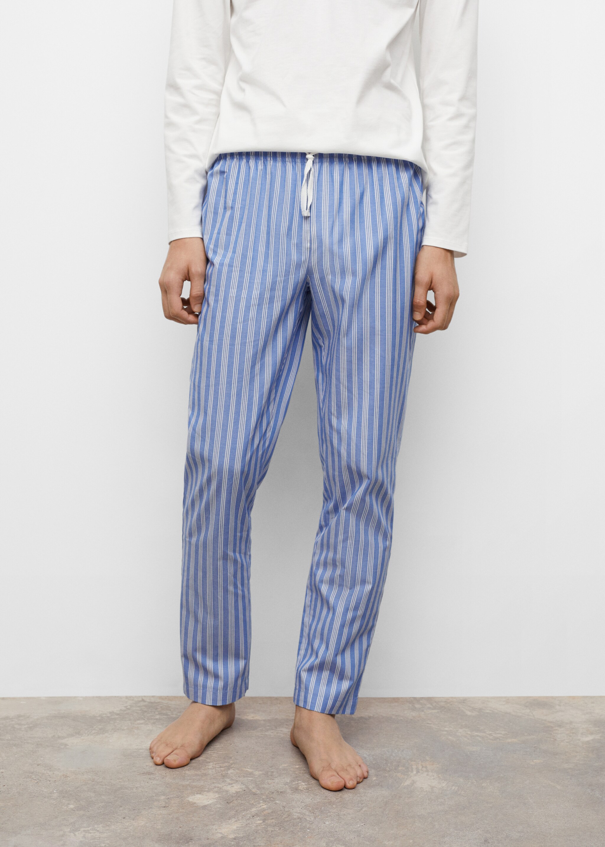 Langer Pyjama mit Streifen - Detail des Artikels 6