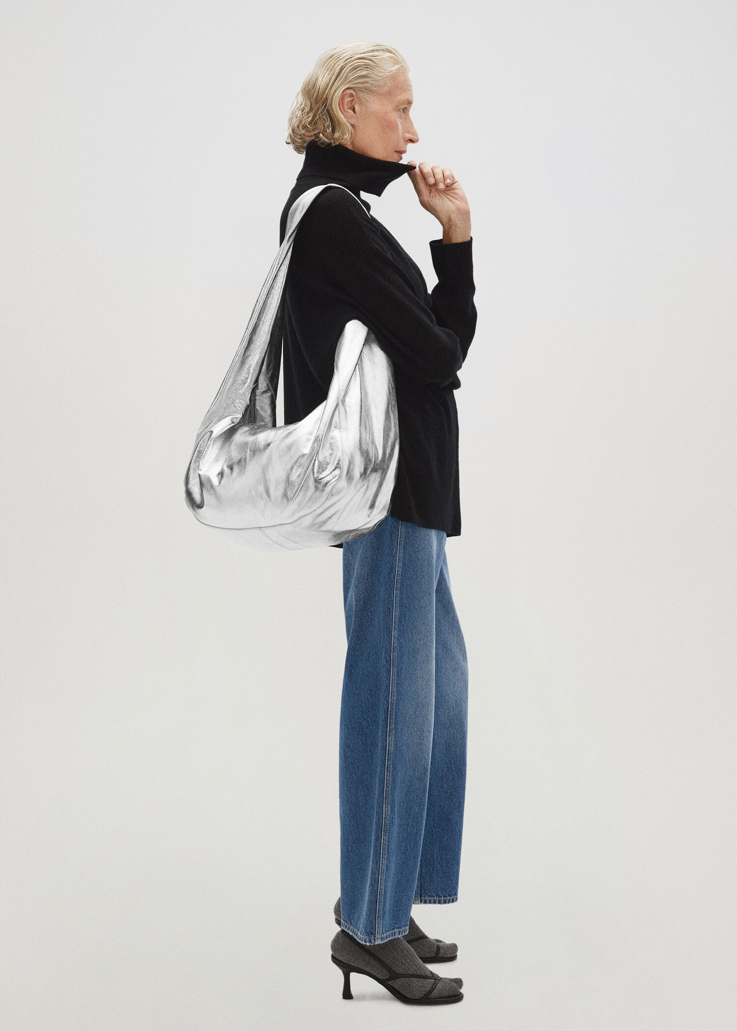 Leather strap tote bag - Details of the article 7