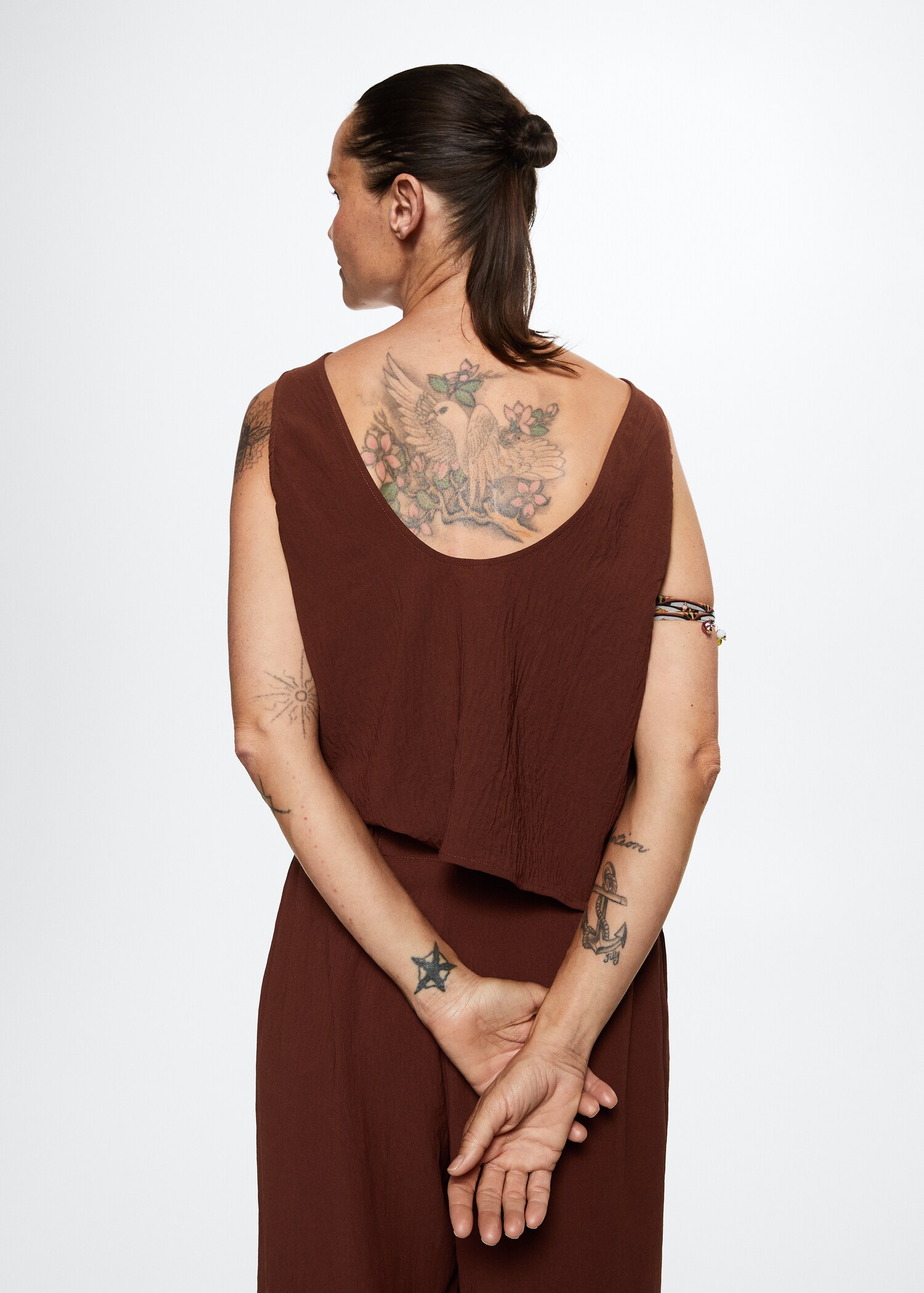 Crop-Top mit Raffdetails - Rückseite des Artikels