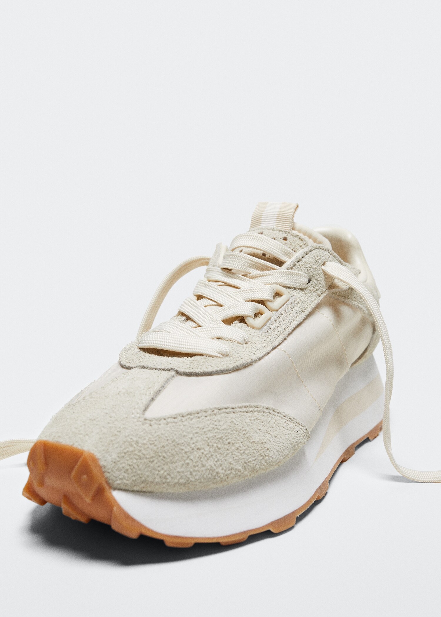 Baskets ornement cuir - Plan moyen
