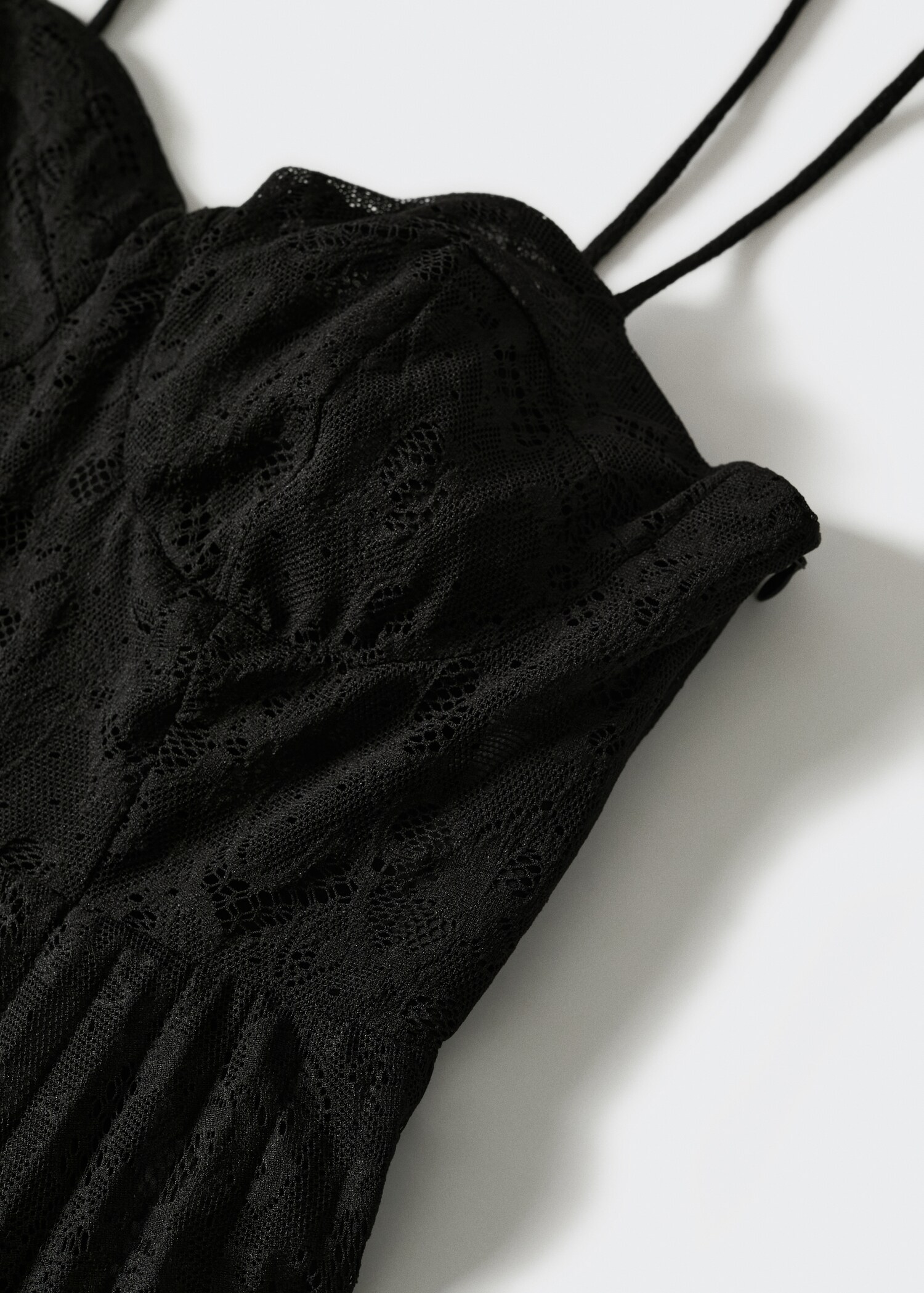 Plissée-Kleid mit Spitzenbesatz - Detail des Artikels 8