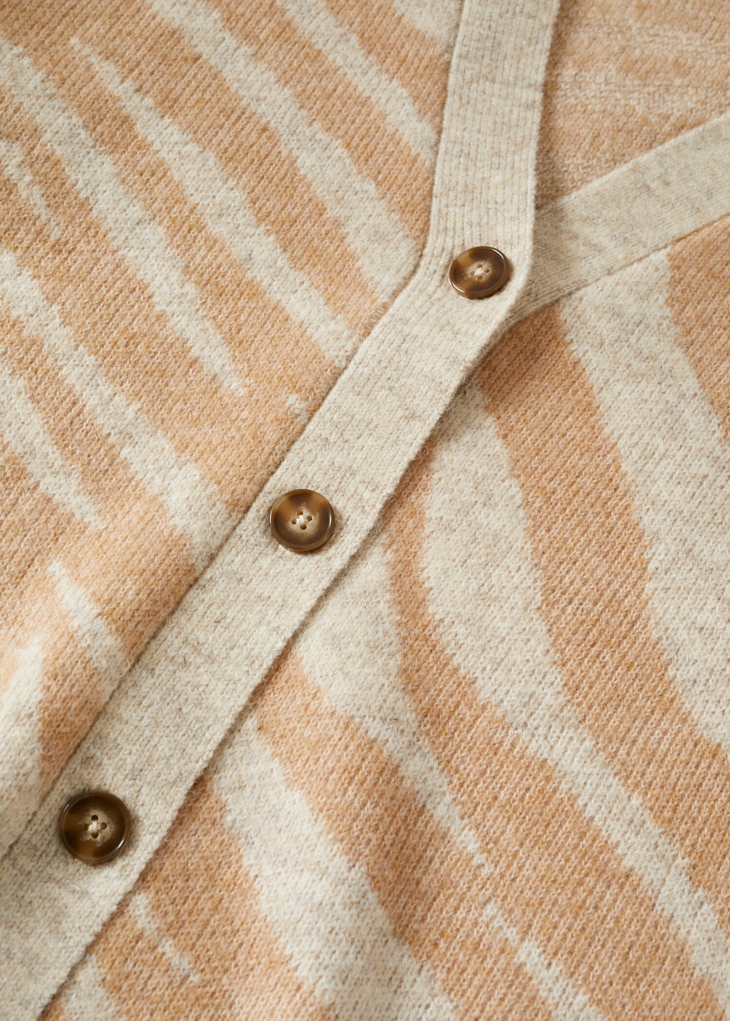 Strickjacke mit Animal-Print - Detail des Artikels 8